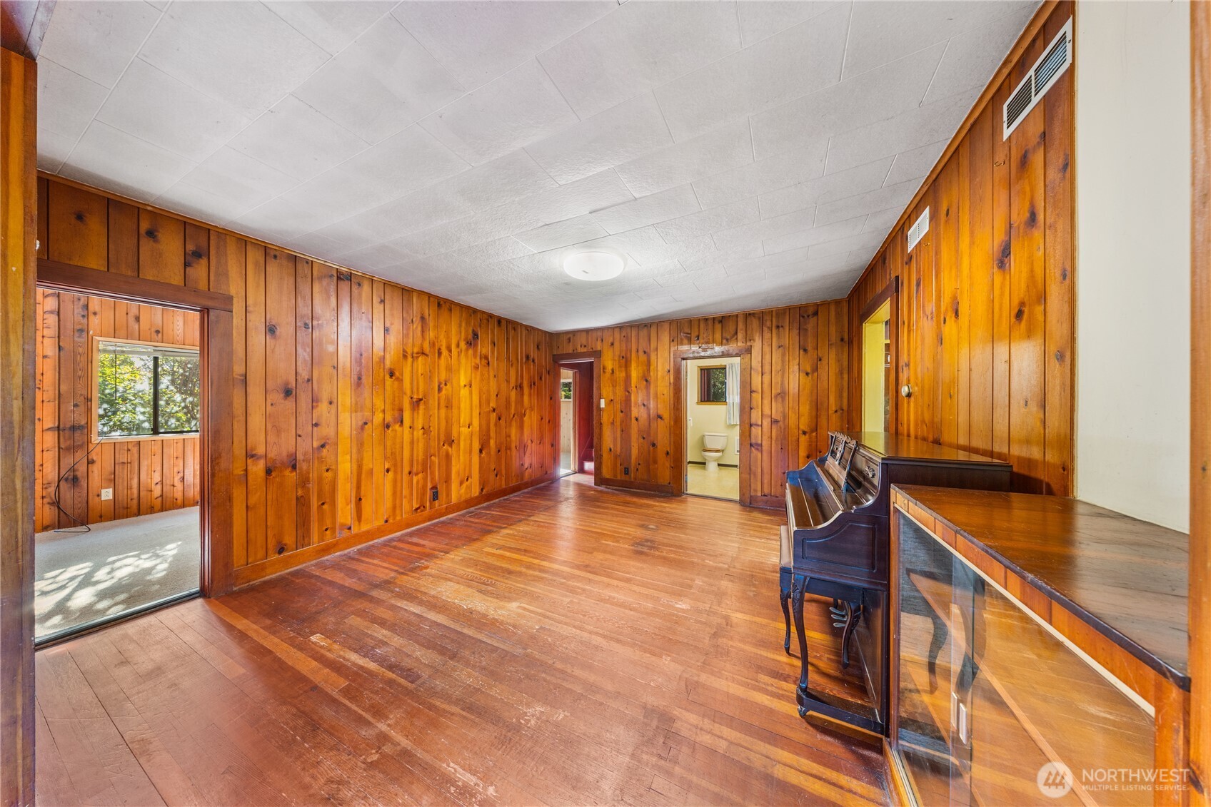 27193 State Route 20 Property Photo 5