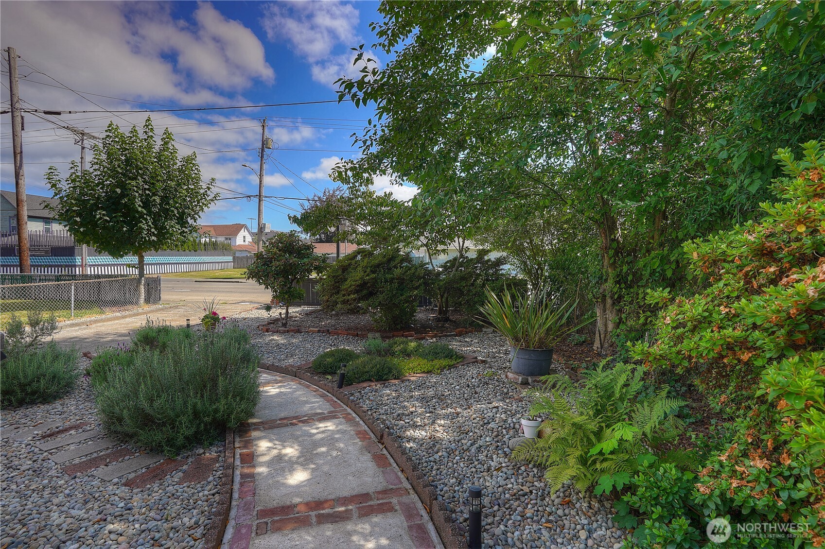 505 N B Street Property Photo 3