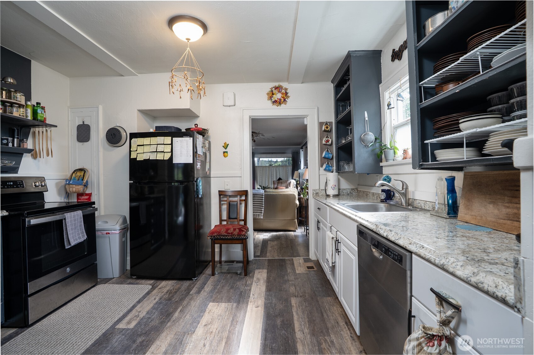 505 N B Street Property Photo 8