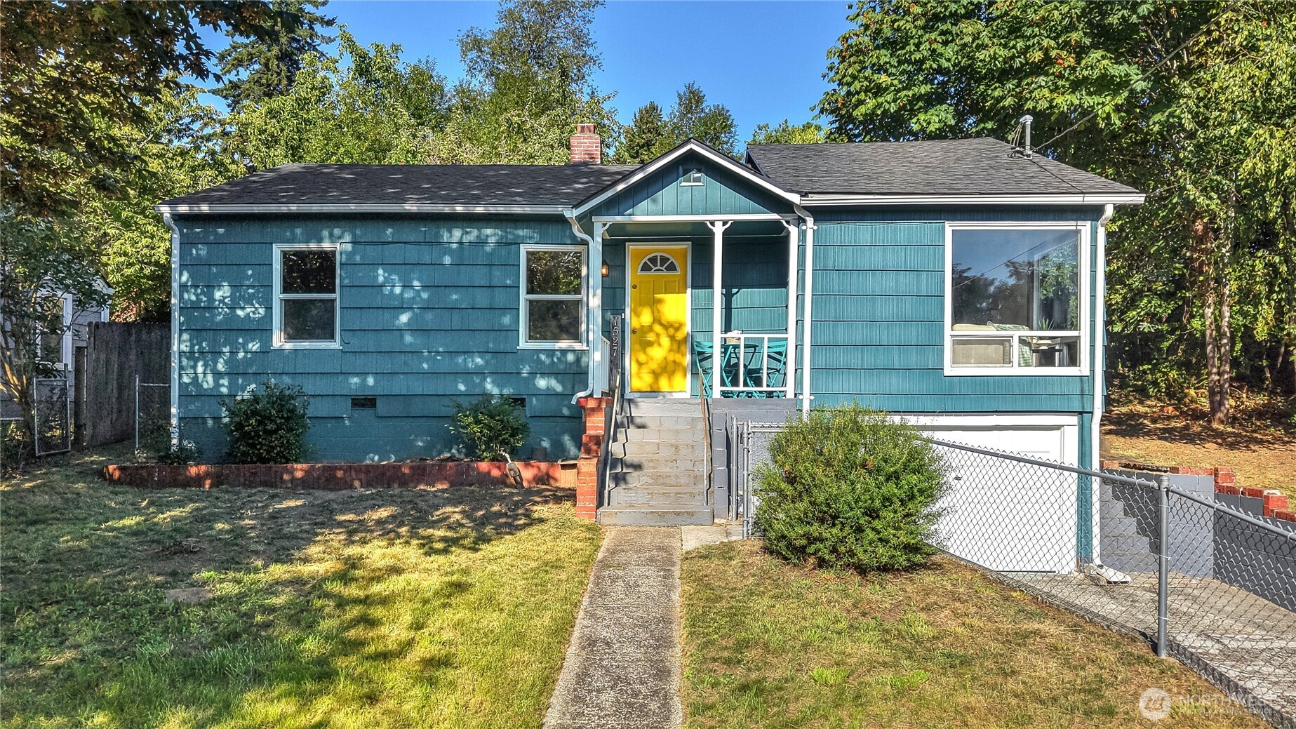 1527 Bloomington Avenue Property Photo 1