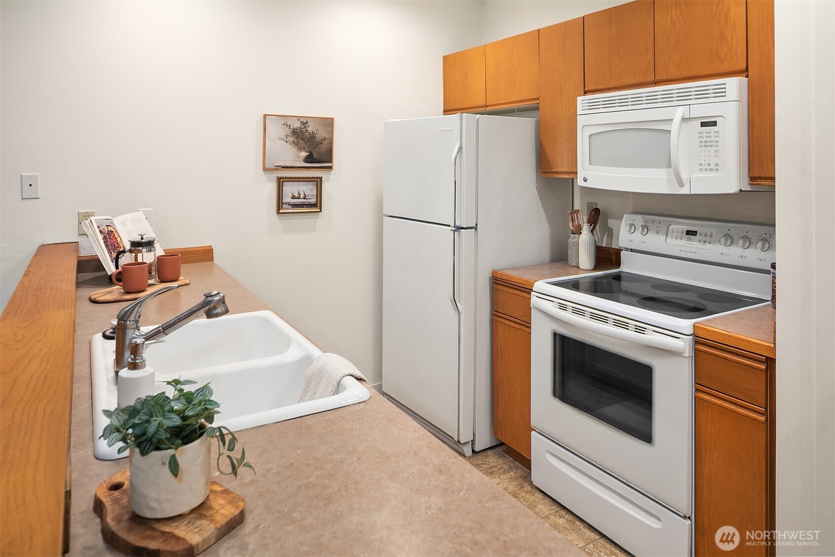 600 Malden Avenue 201 Property Photo 5