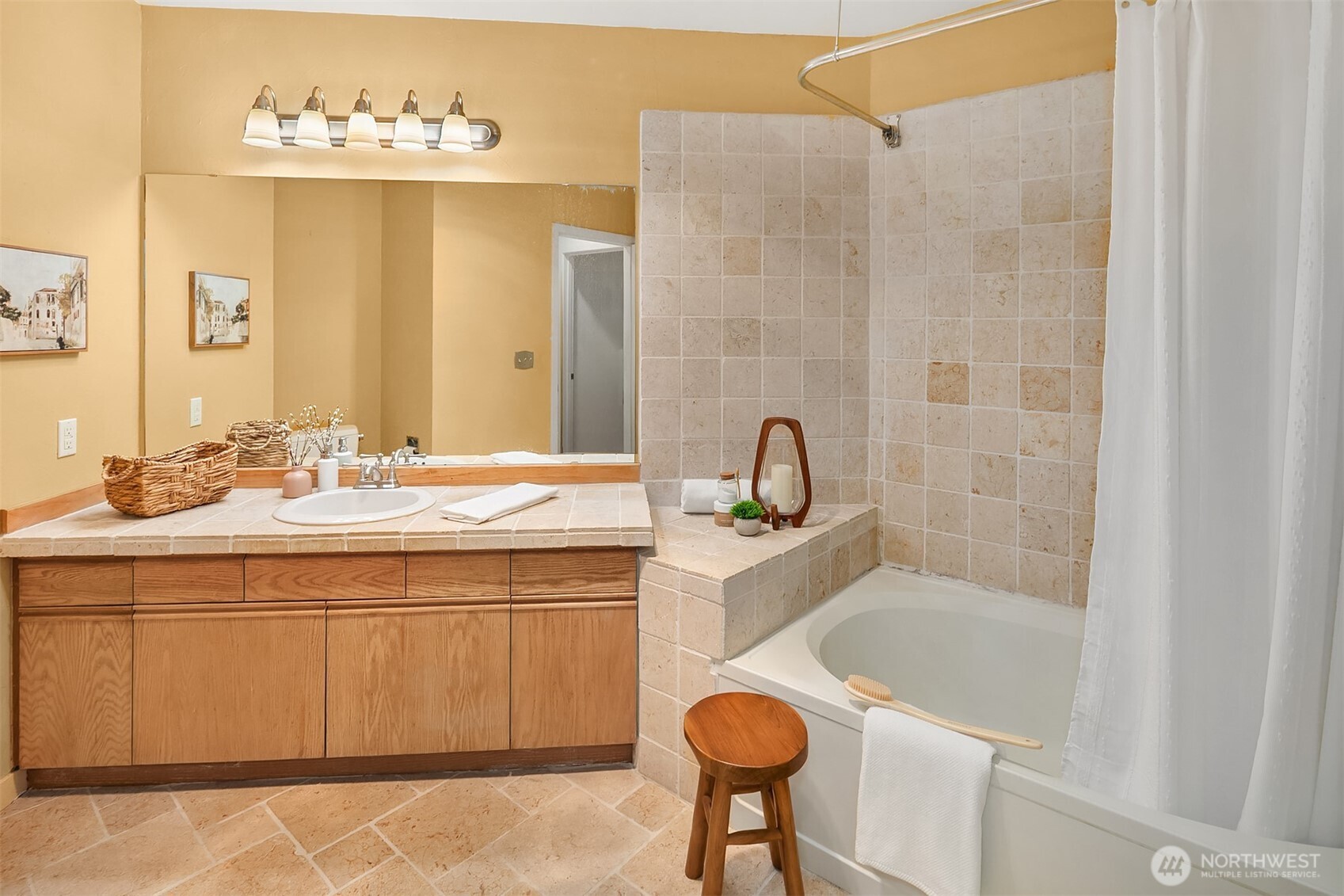 600 Malden Avenue 201 Property Photo 8