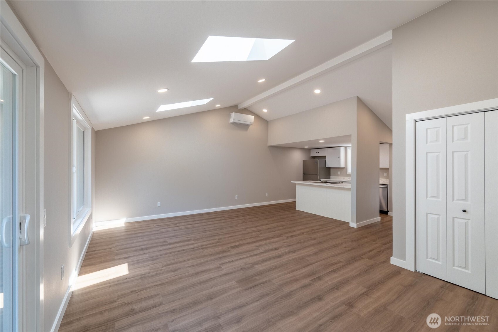 921 Ruby Valley Court Property Photo 14