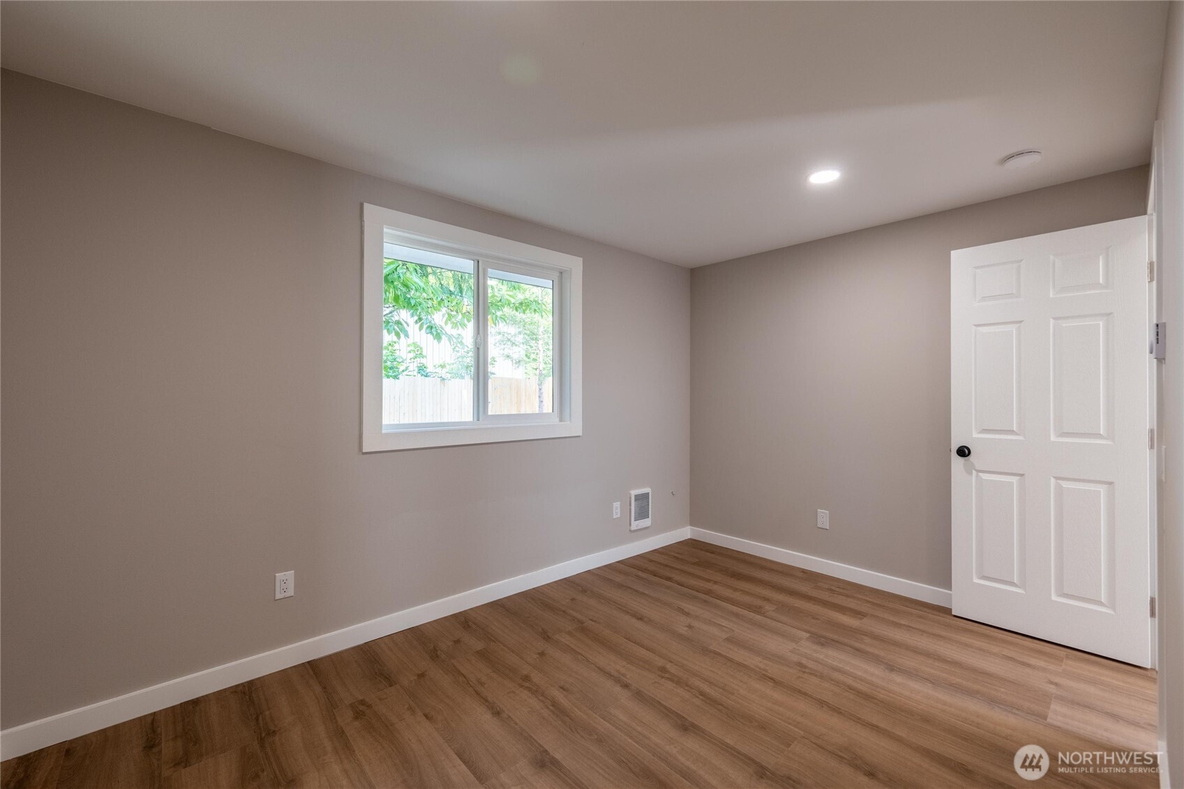 921 Ruby Valley Court Property Photo 21