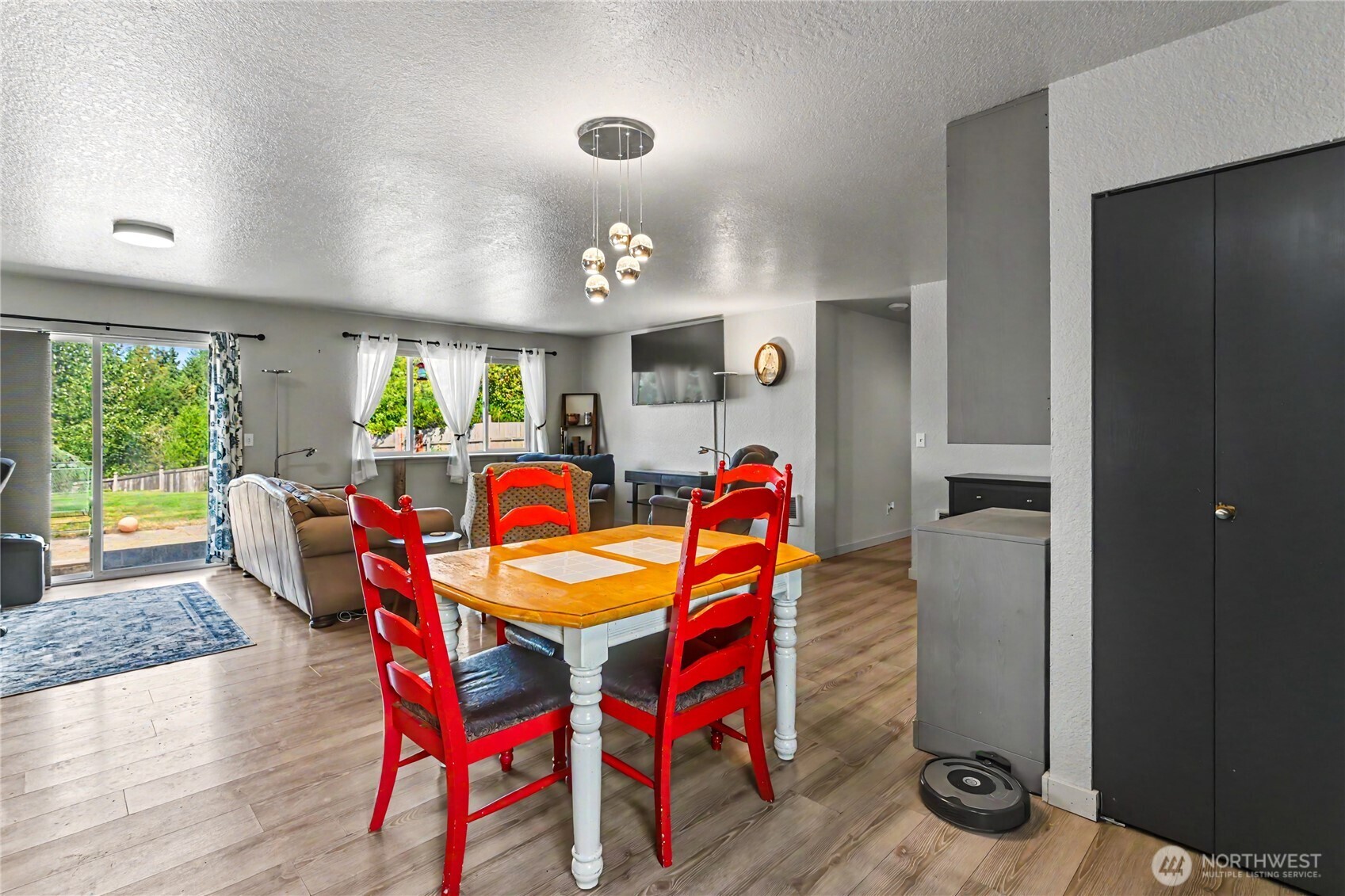 251 E Nikki Lane Property Photo 7