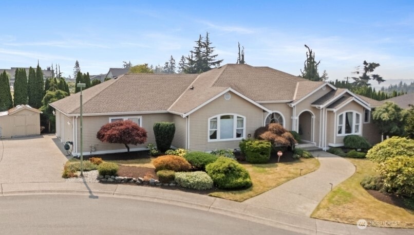 6710 45th Place Property Photo 1