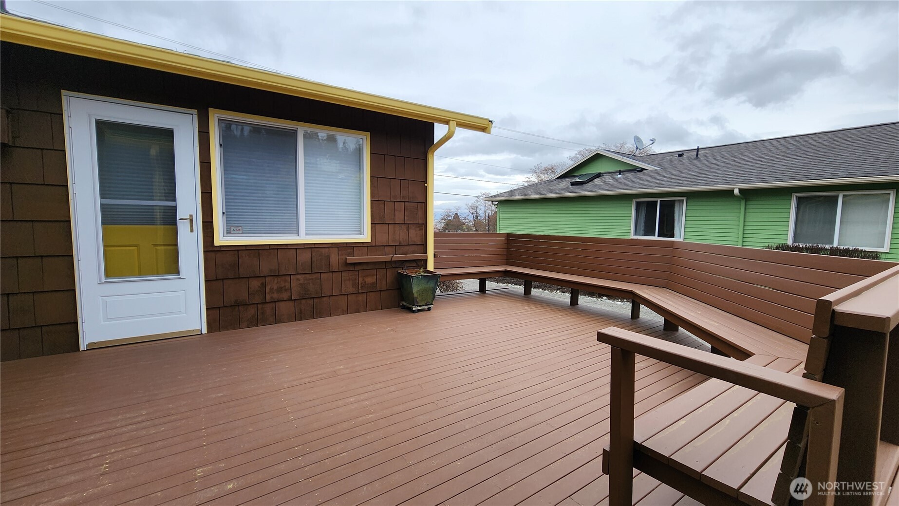 825 Brokaw Road Property Photo 14