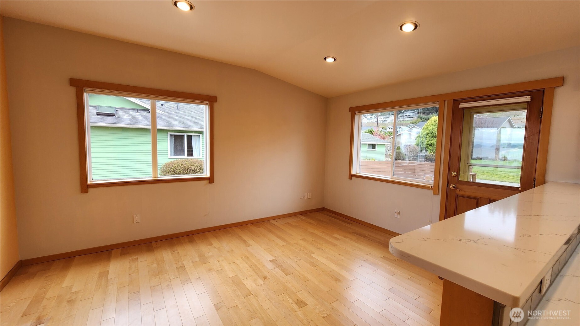 825 Brokaw Road Property Photo 19
