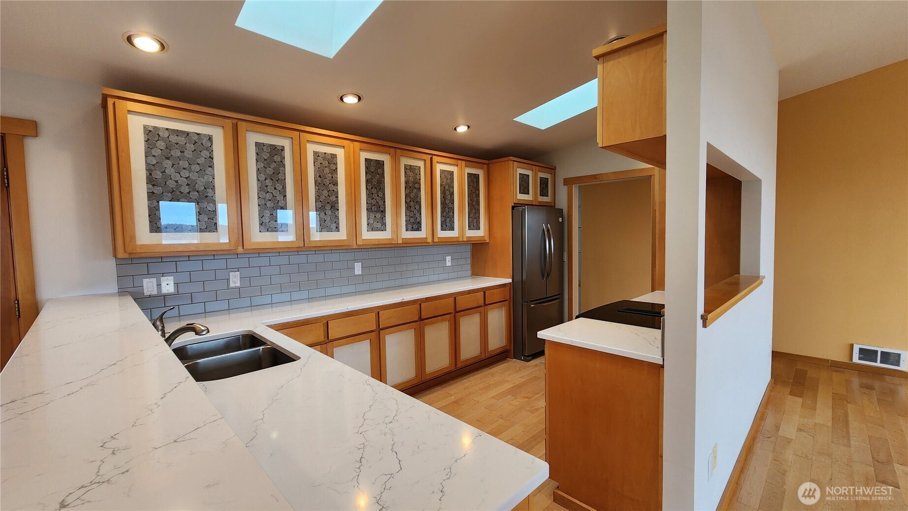 825 Brokaw Road Property Photo 20