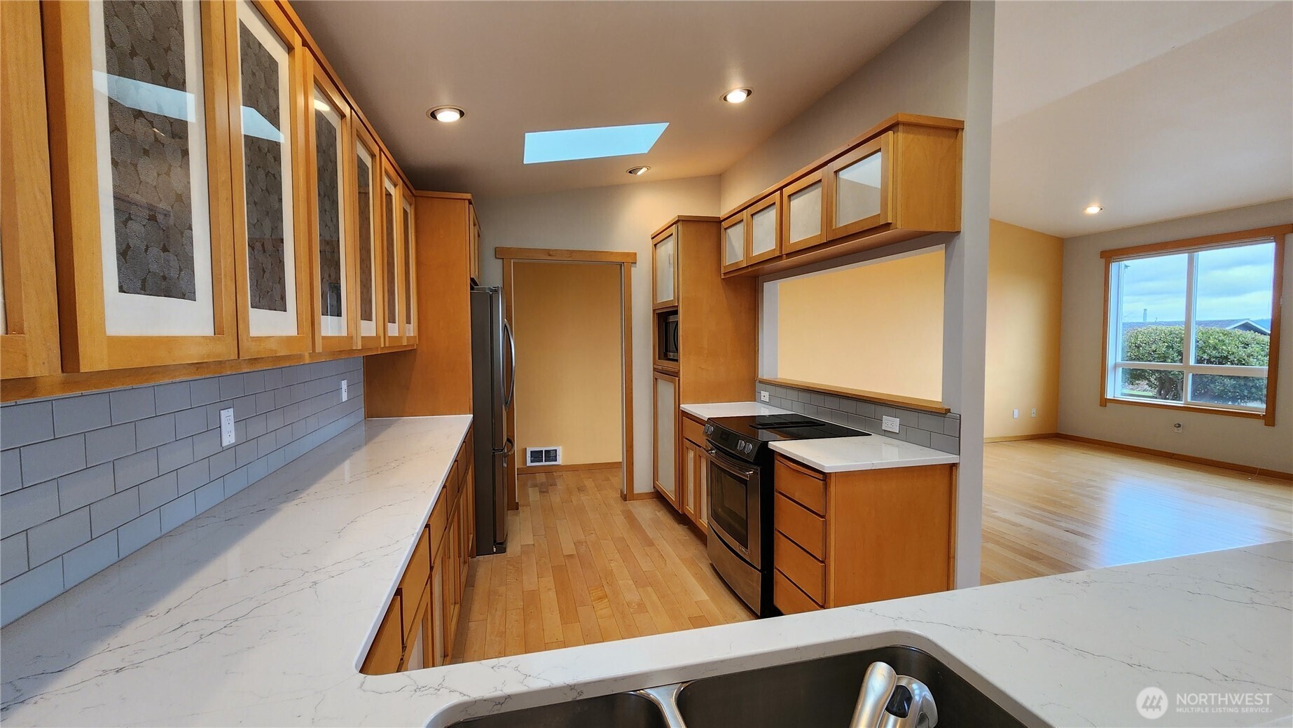 825 Brokaw Road Property Photo 22