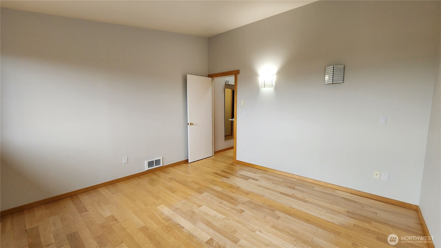 825 Brokaw Road Property Photo 33