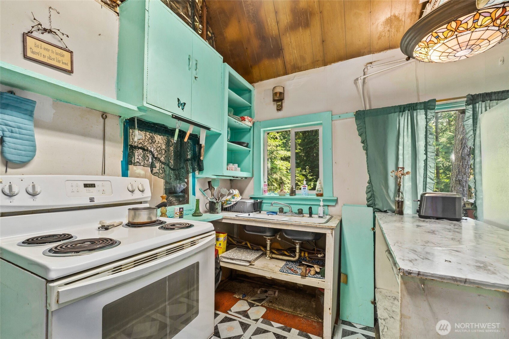 2423 Quinns Meadow Road L Property Photo 14