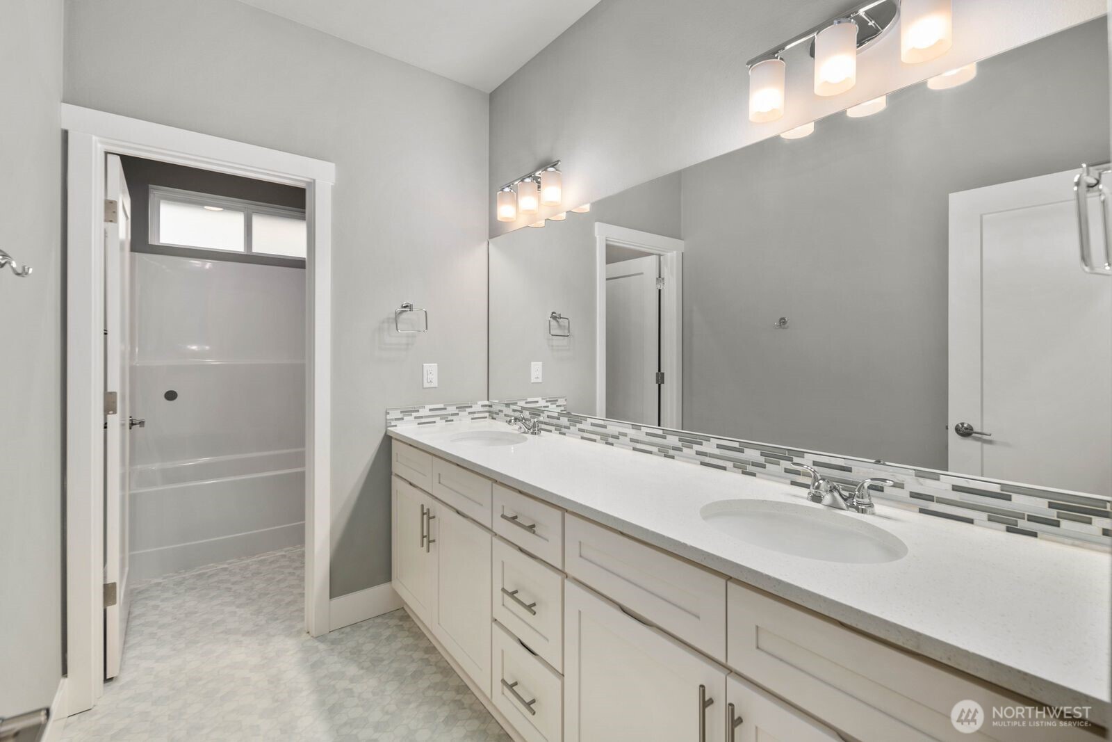 13437 Edmunds Parkway Property Photo 32