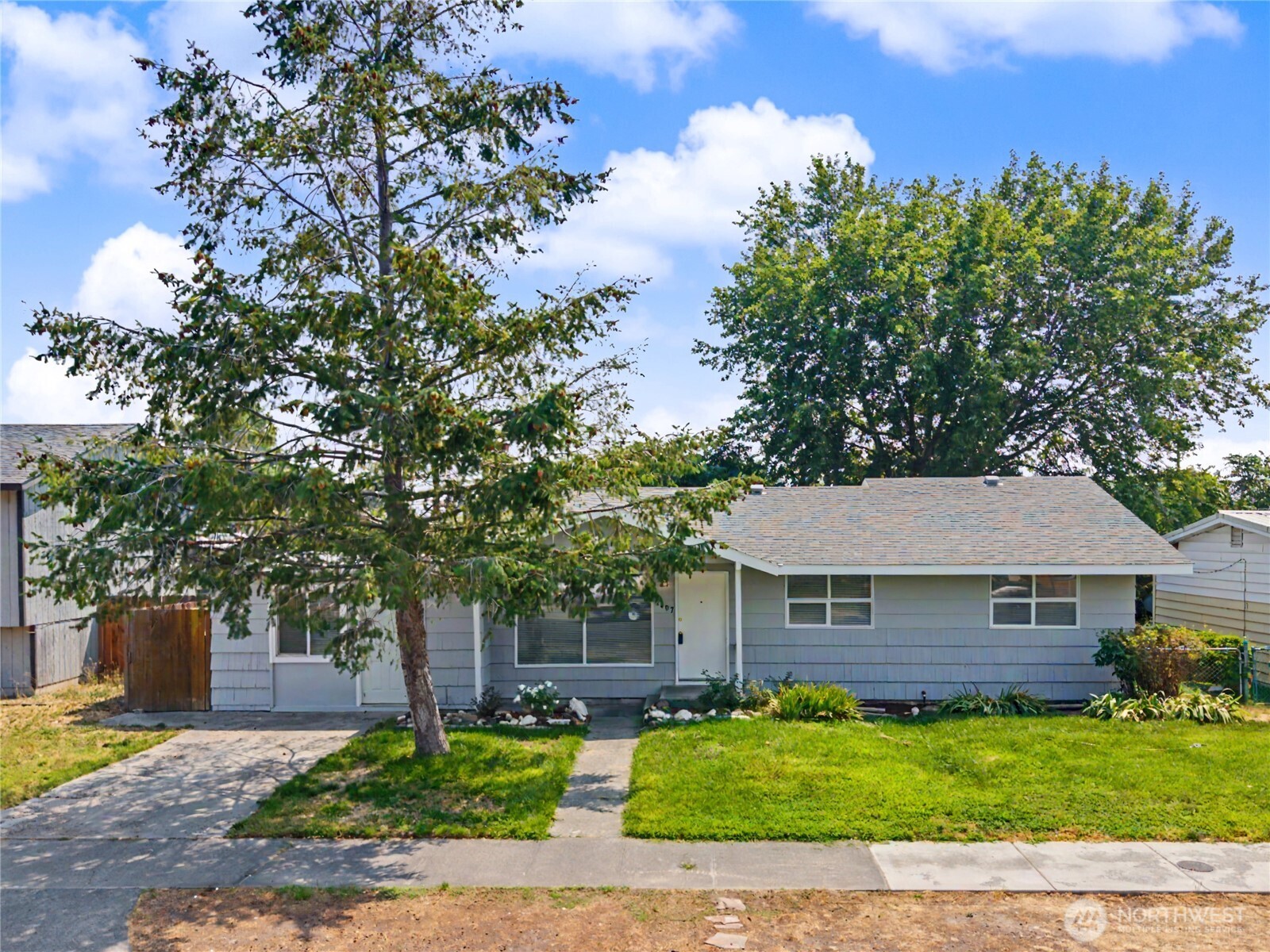 2607 W Texas Street Property Photo 4
