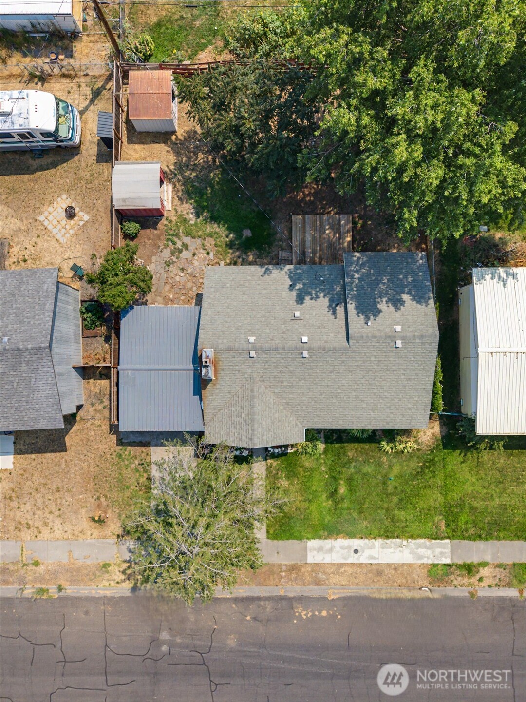 2607 W Texas Street Property Photo 5