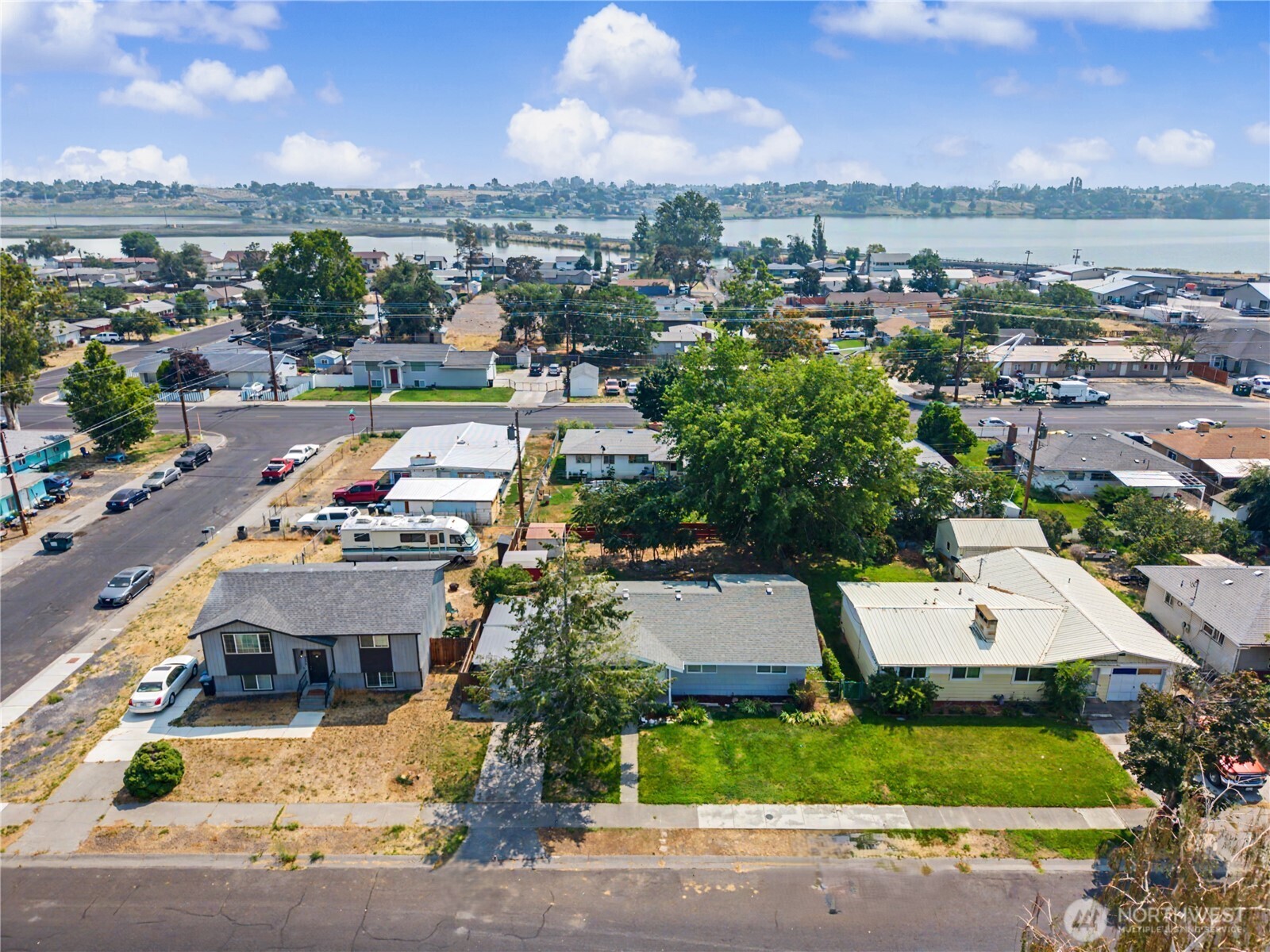 2607 W Texas Street Property Photo 6