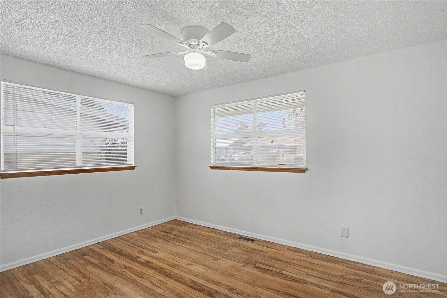 2607 W Texas Street Property Photo 24
