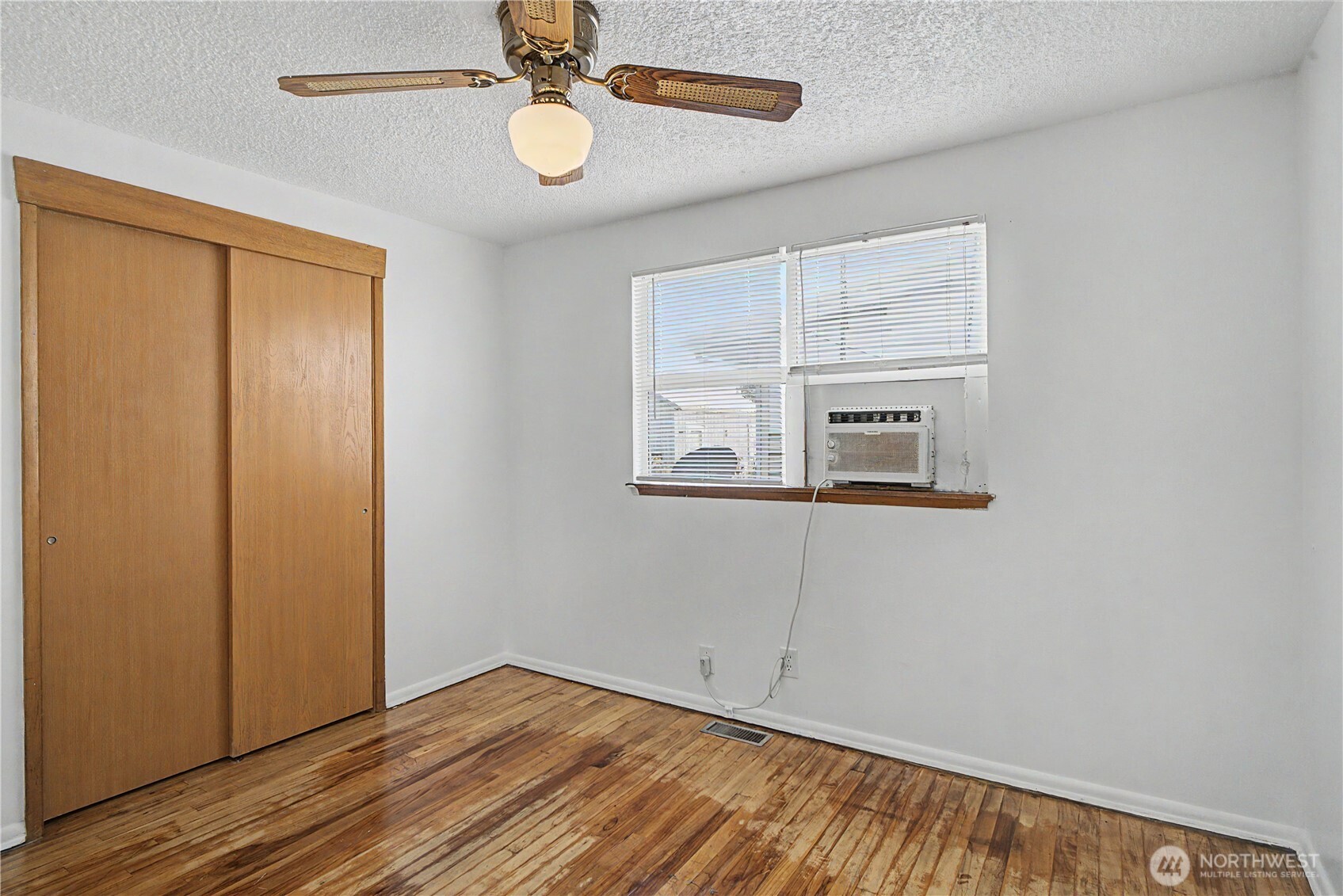 2607 W Texas Street Property Photo 28