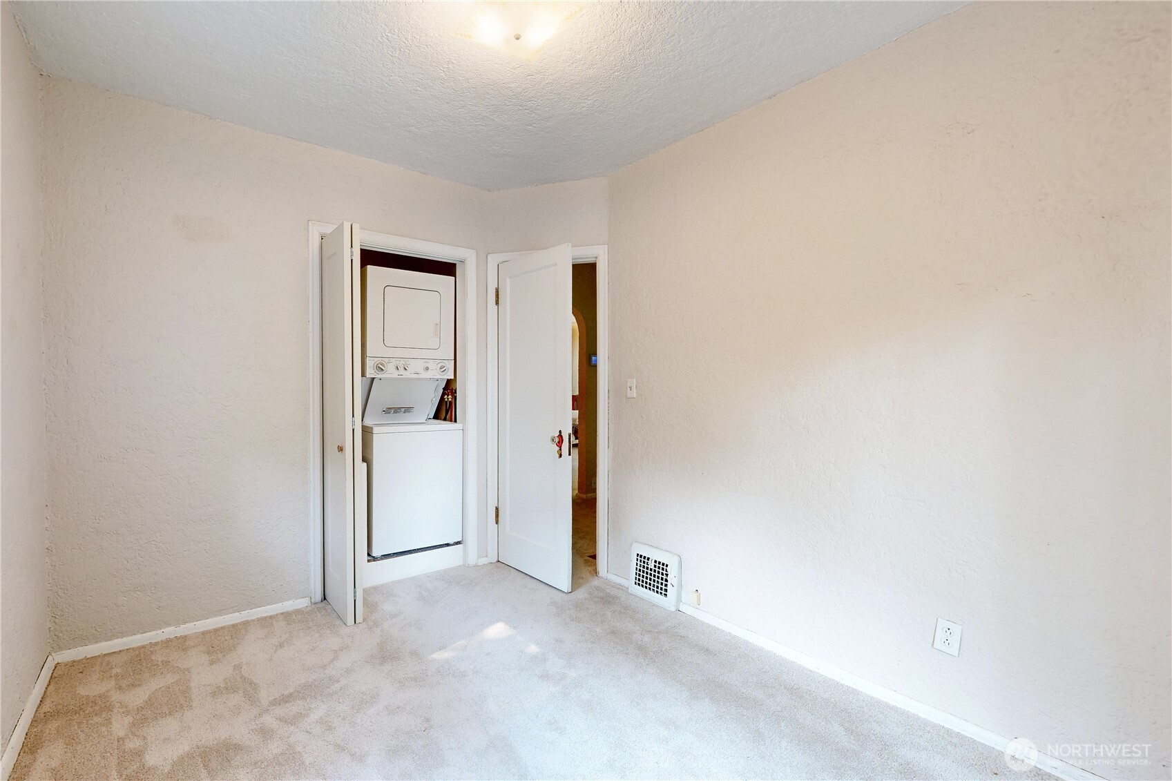 540 Craig Street Property Photo 10