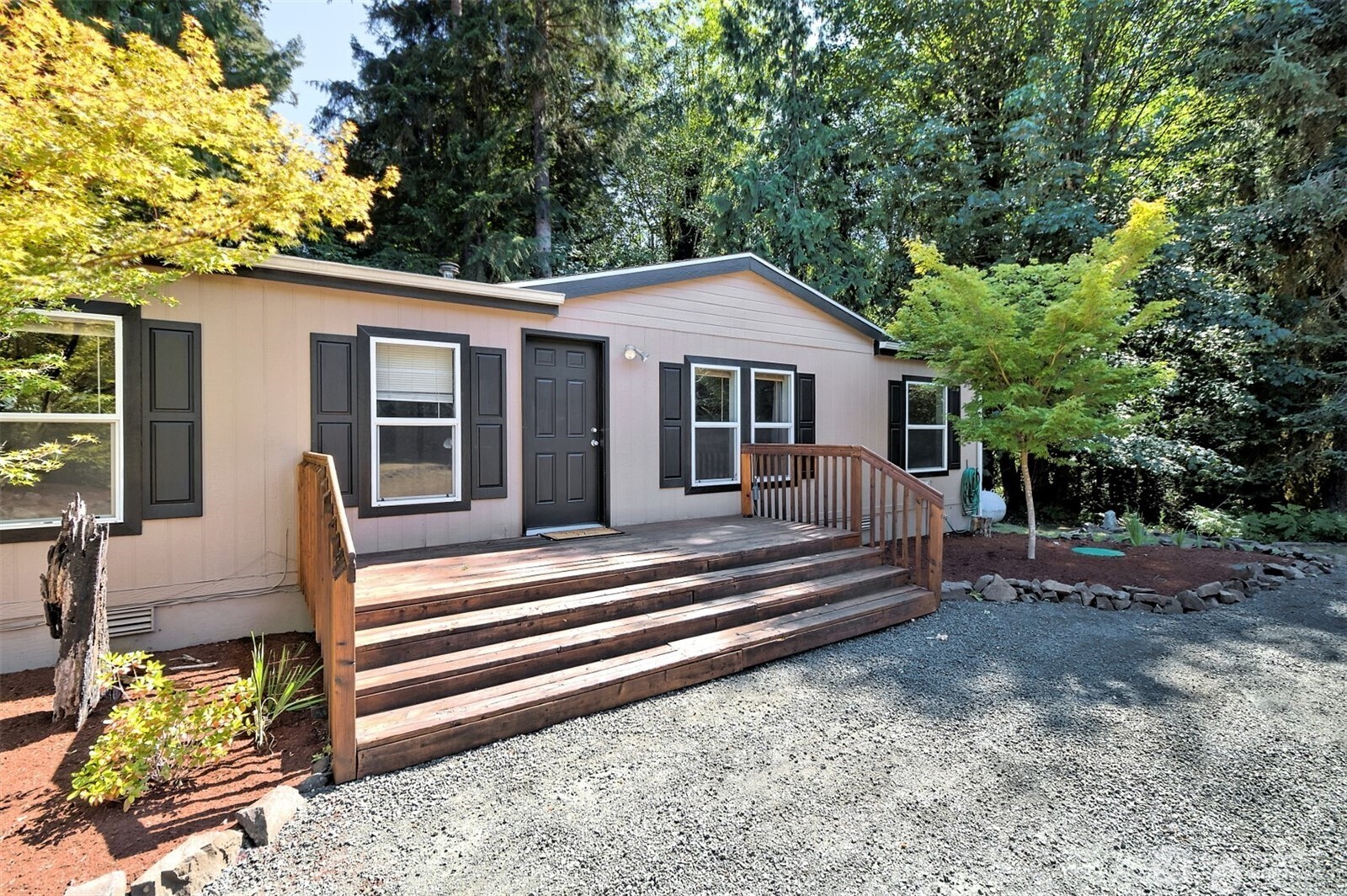 101 E Herron Place Property Photo 1