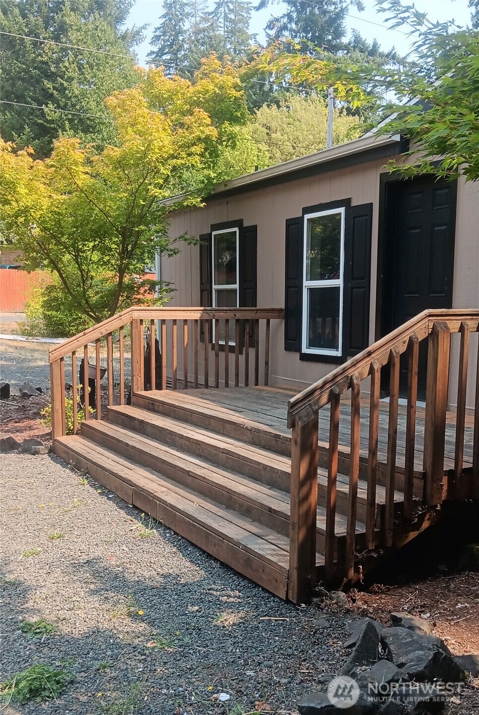 101 E Herron Place Property Photo 3