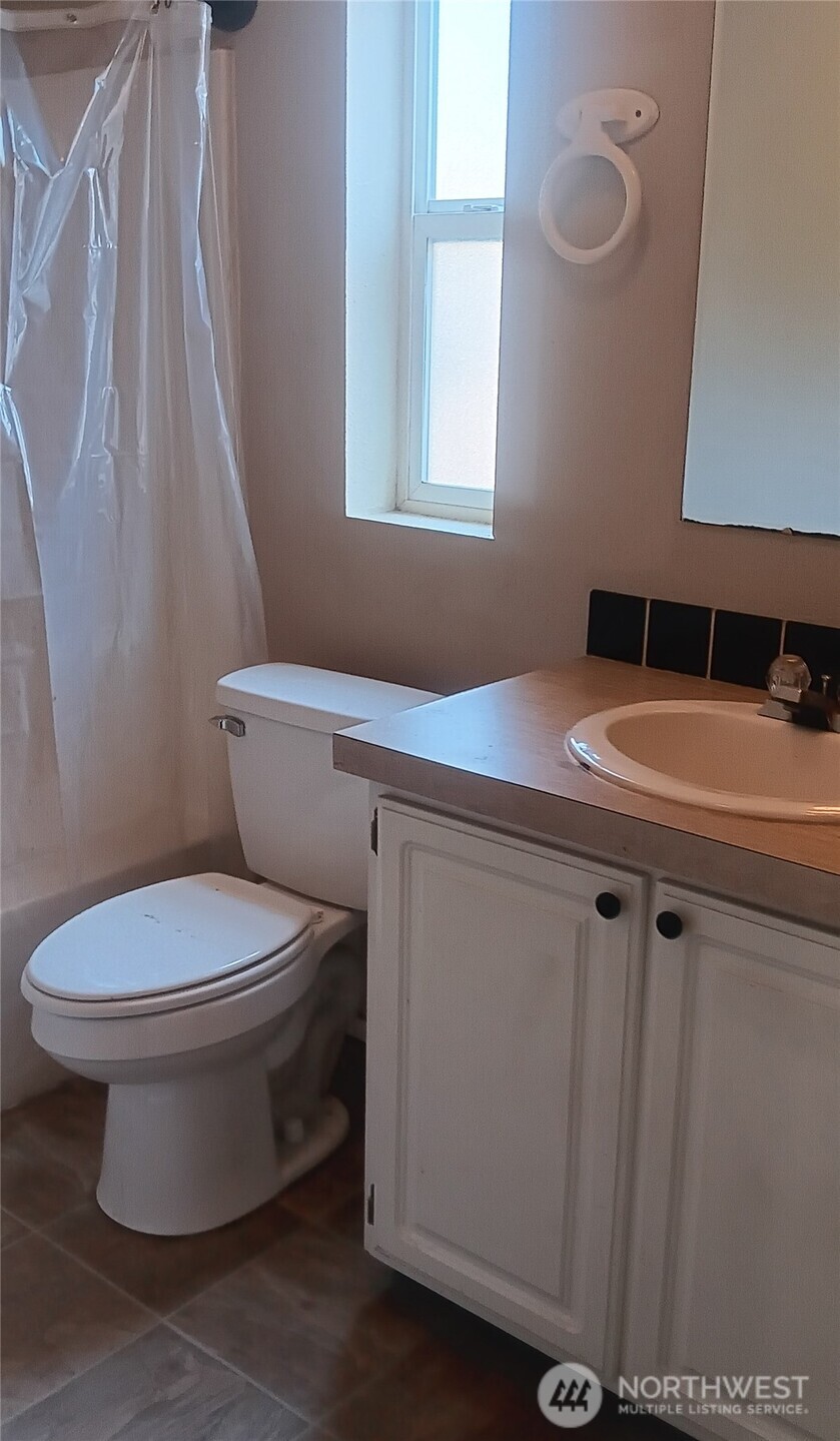 101 E Herron Place Property Photo 11