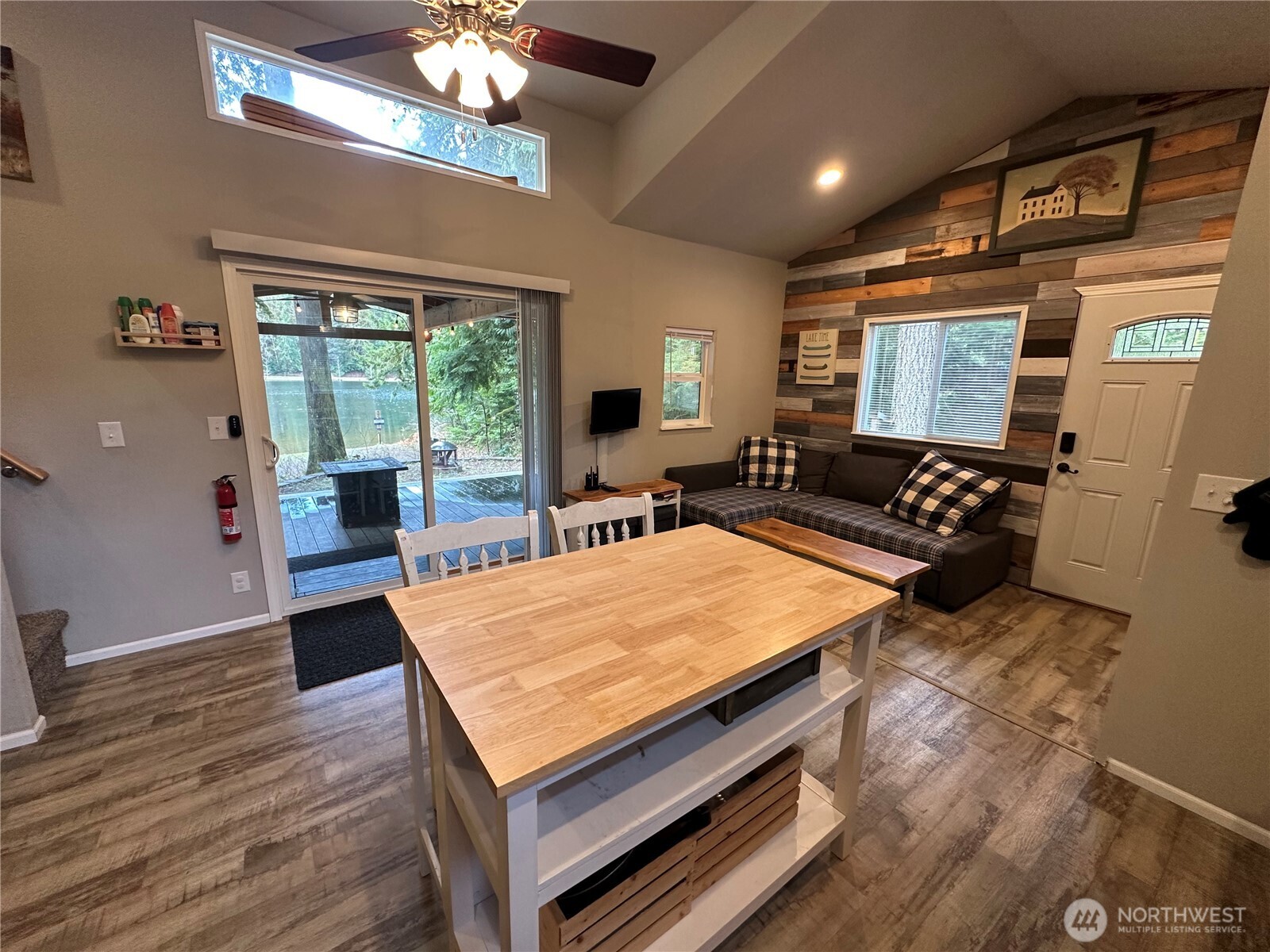 44920 Kayak Trail Property Photo 9
