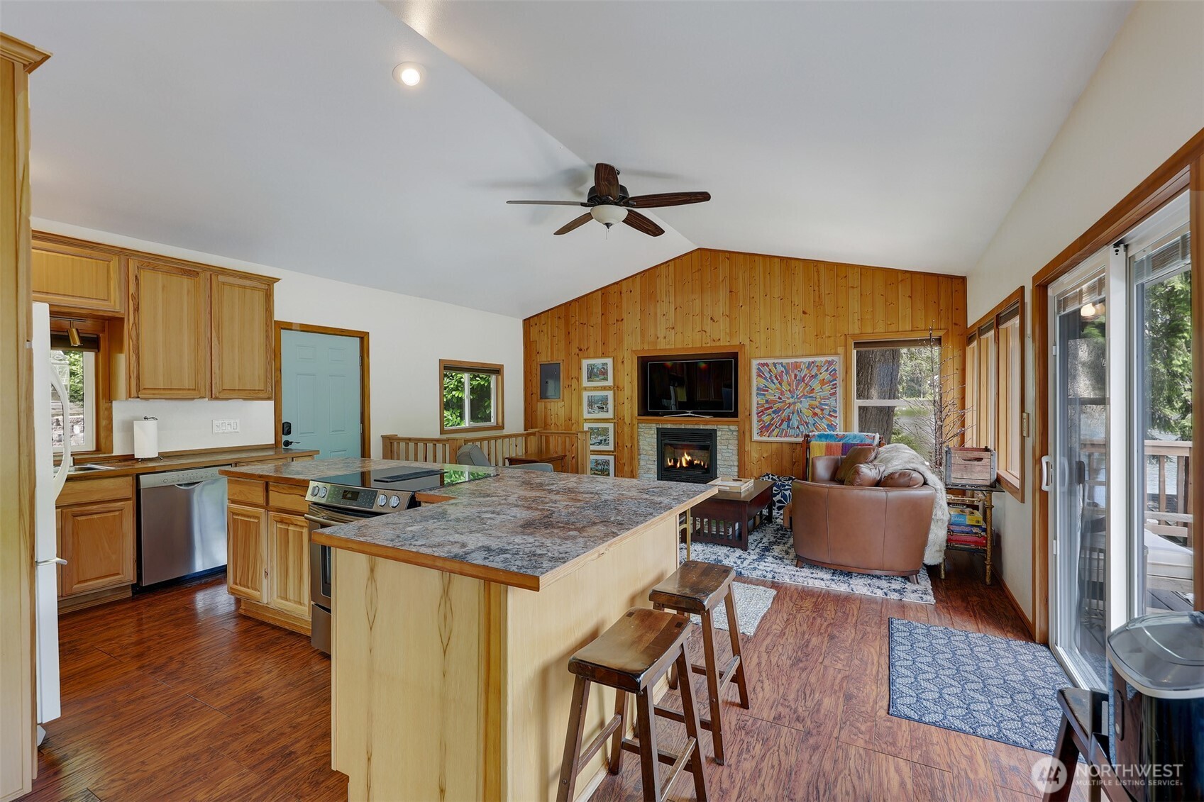 292 Ne Lake Drive Property Photo 14