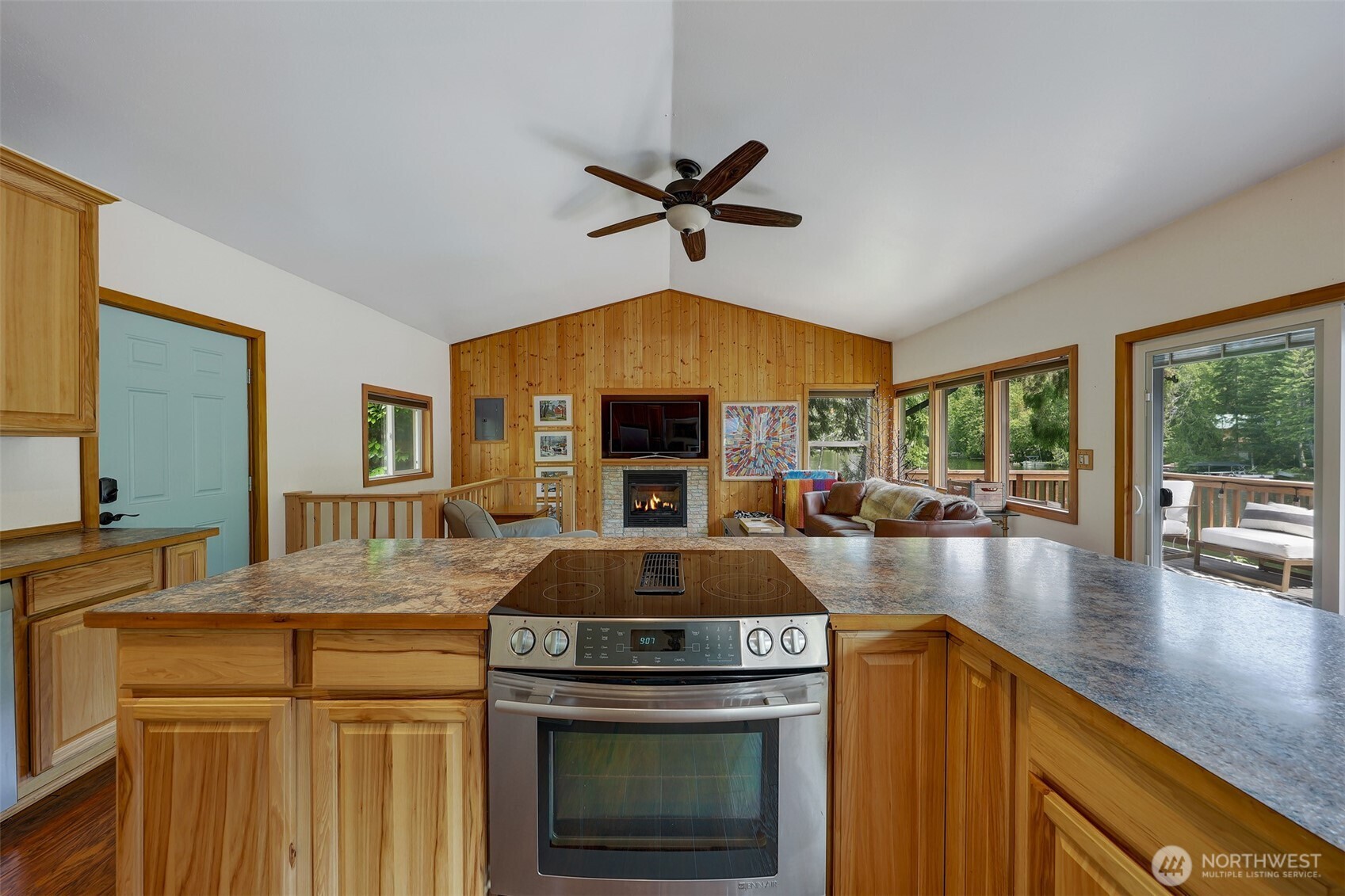 292 Ne Lake Drive Property Photo 15