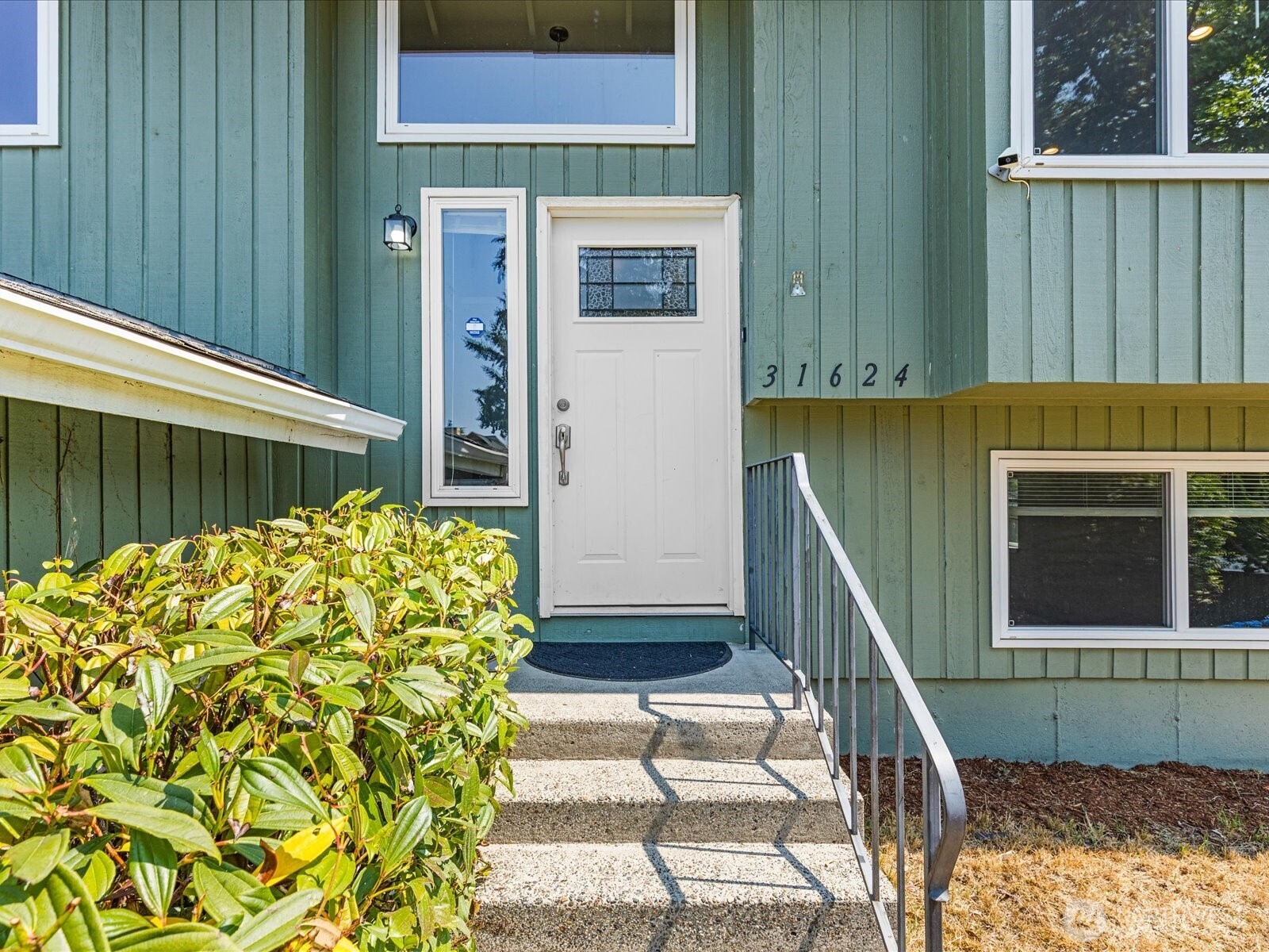 31624 3rd Place Property Photo 2
