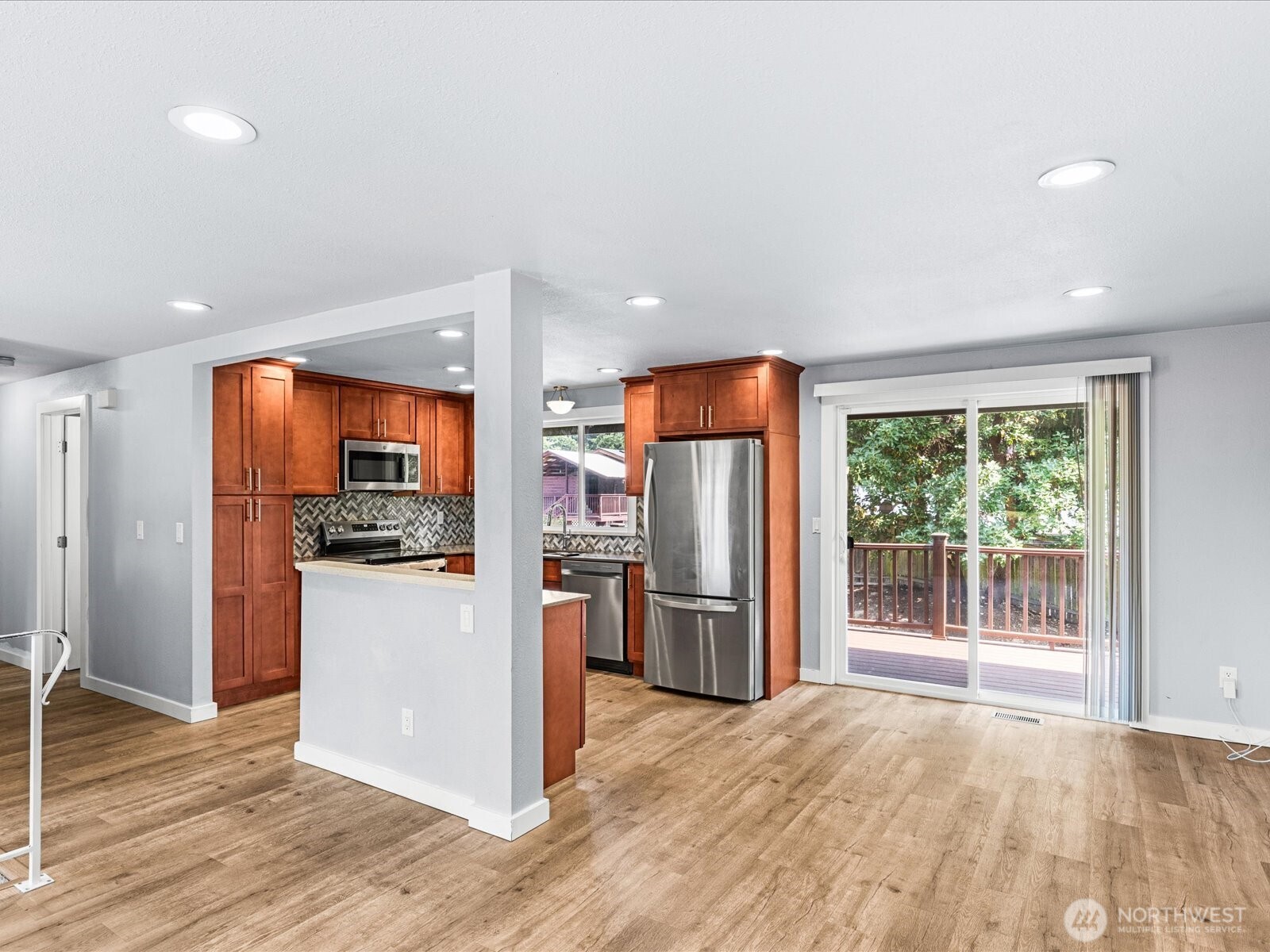 31624 3rd Place Property Photo 7