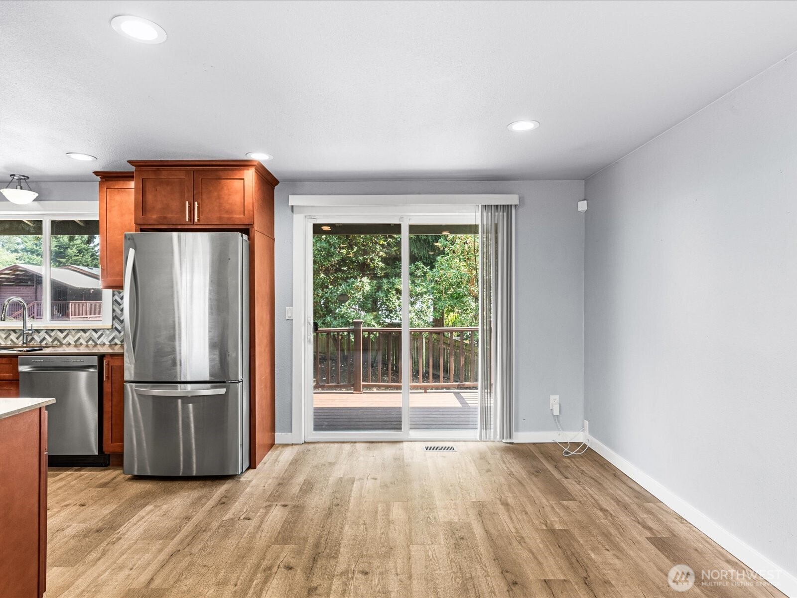 31624 3rd Place Property Photo 8