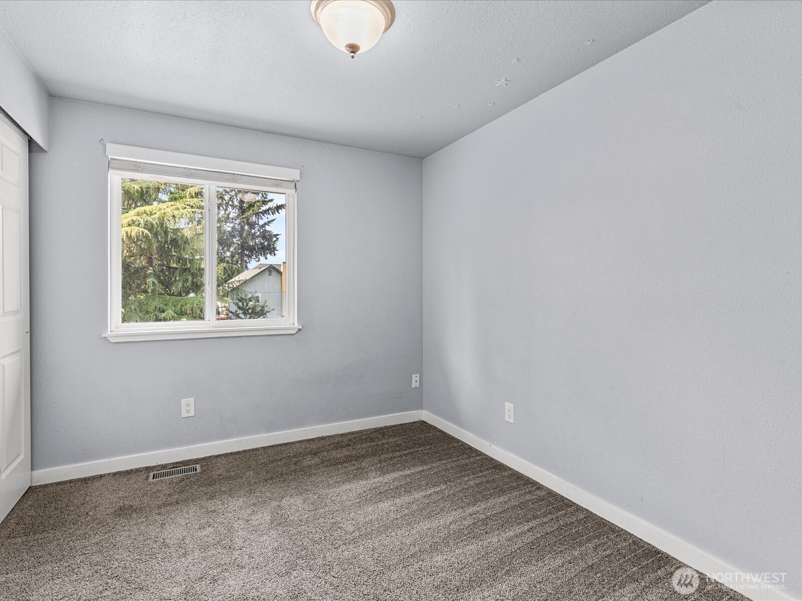 31624 3rd Place Property Photo 18