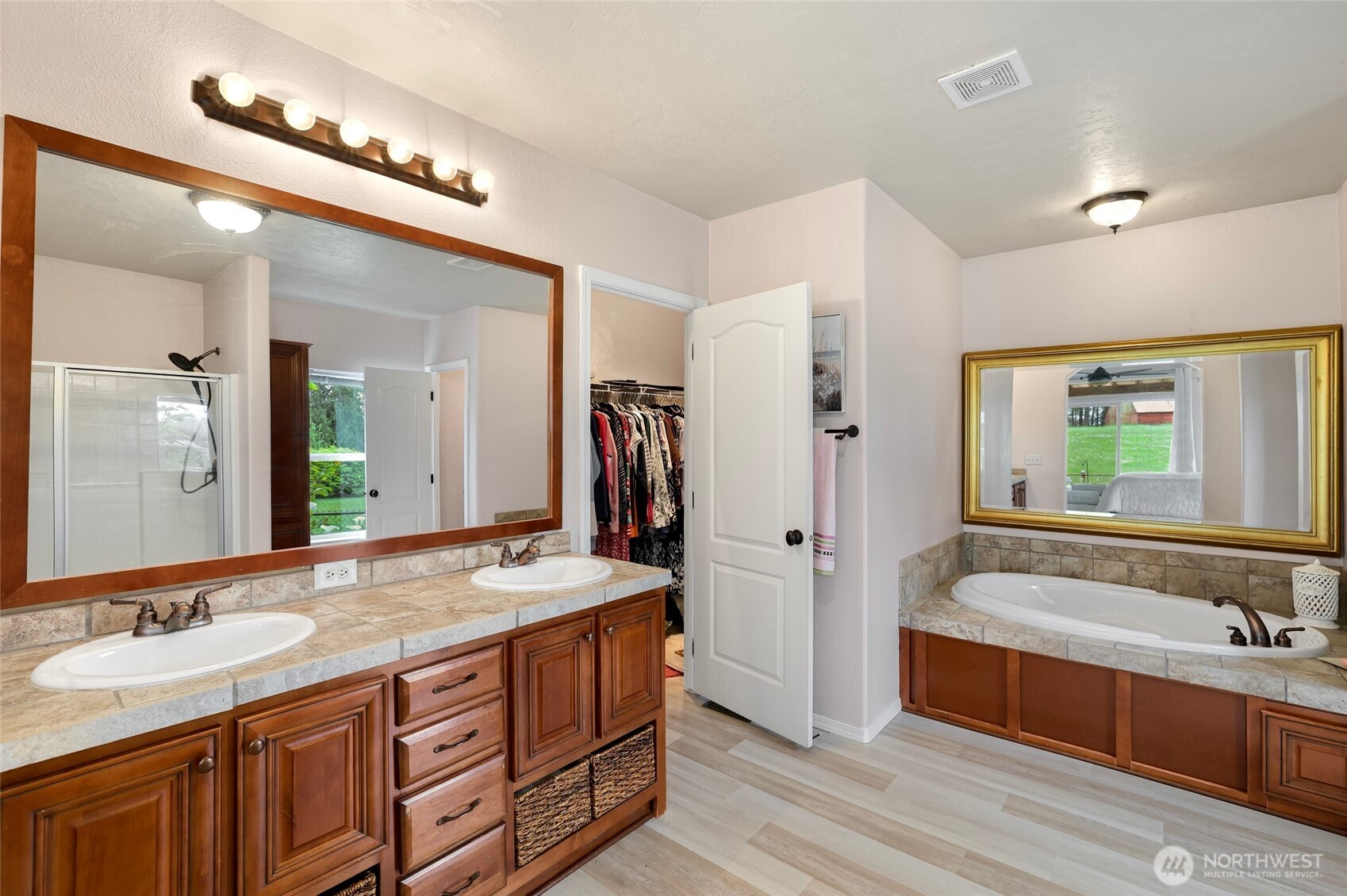 5641 Hawks Prairie Road Property Photo 32