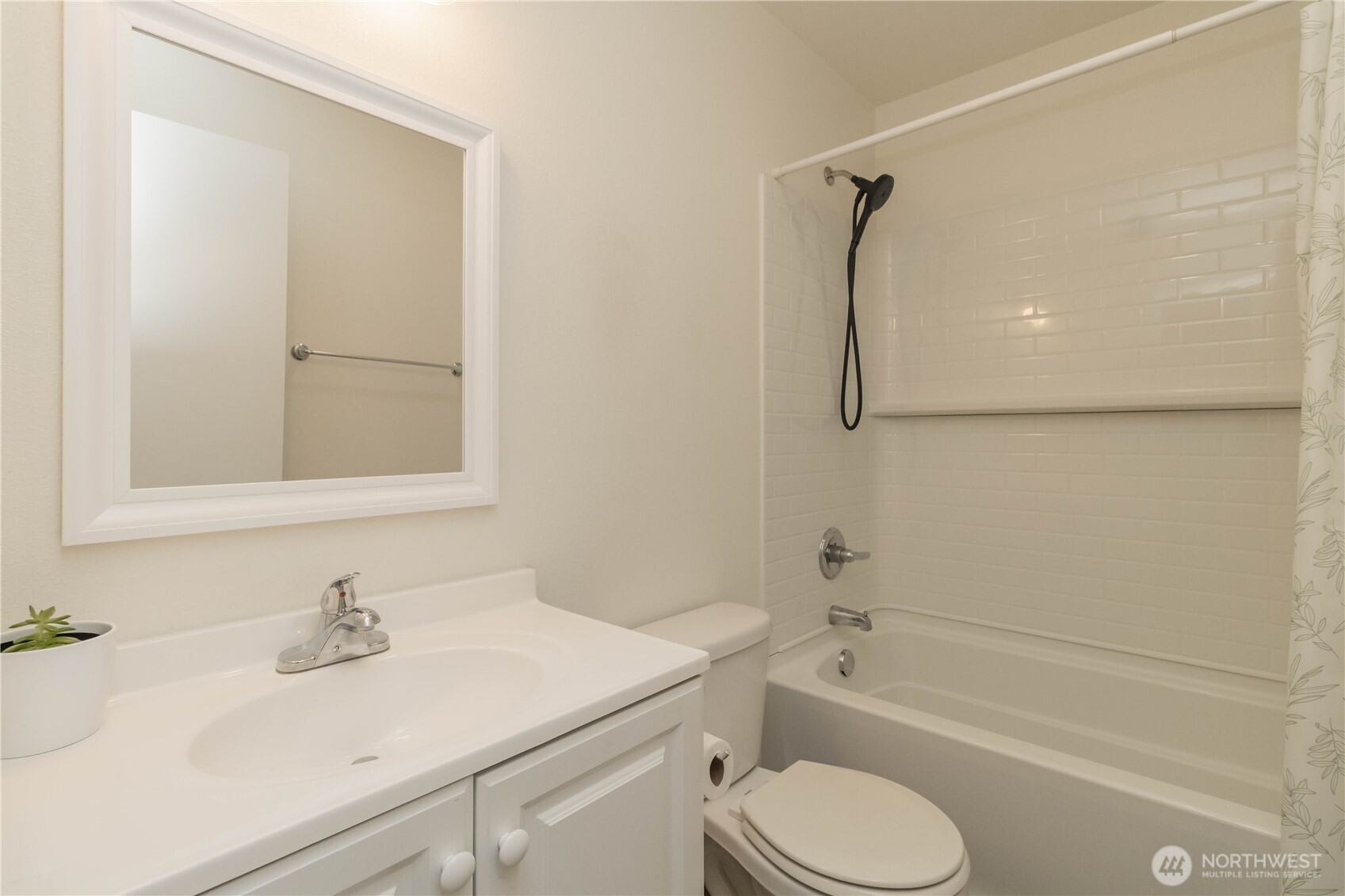 1002 E 71st Street Ct Property Photo 23
