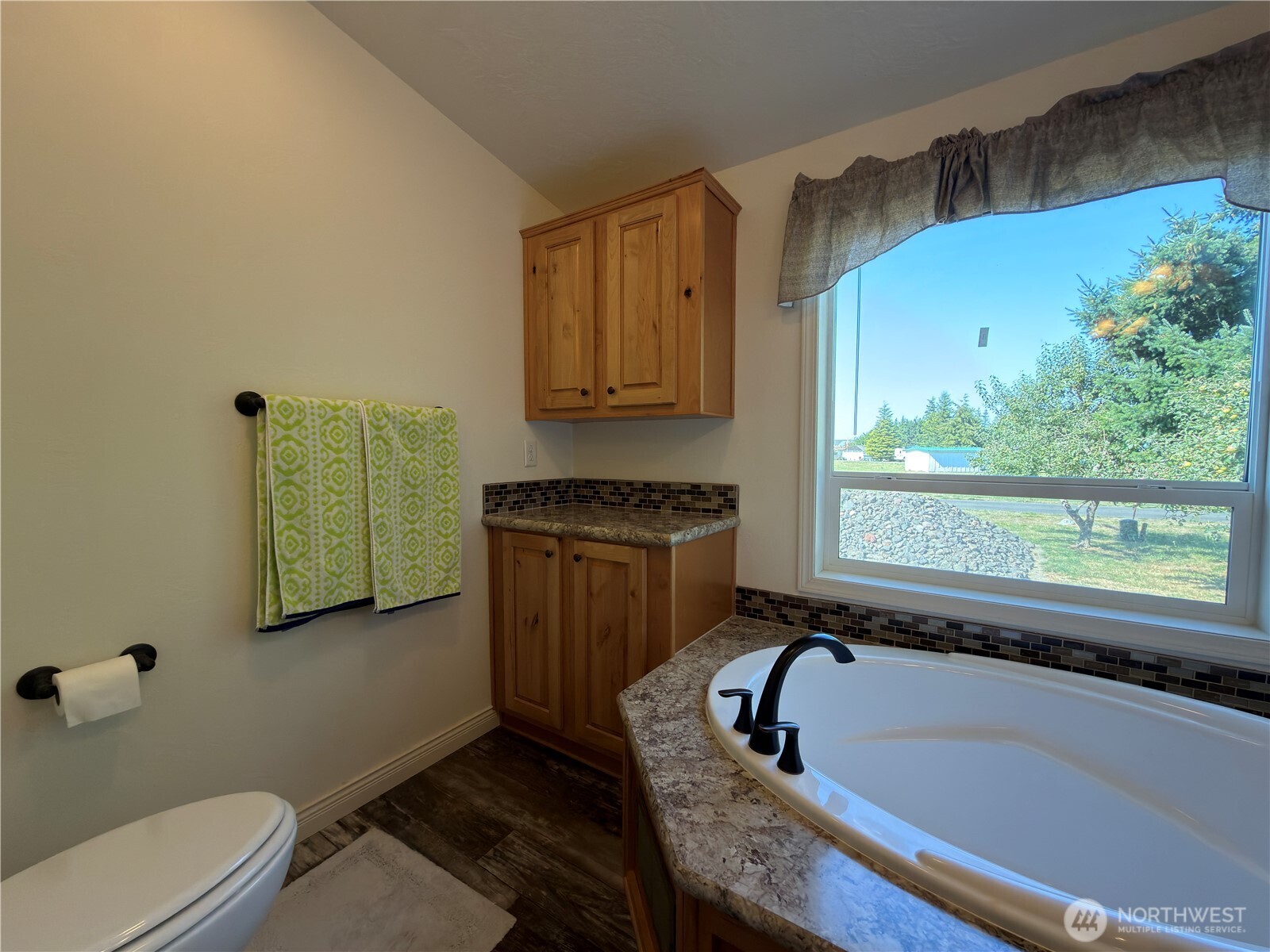 160 Sea Lawn Drive Property Photo 11