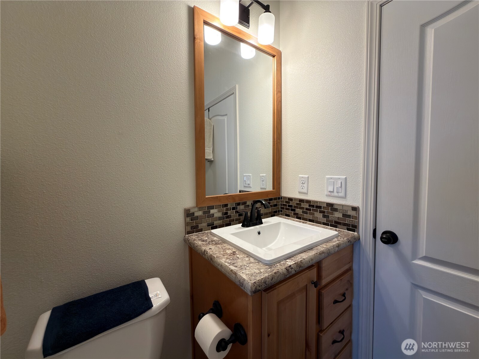 160 Sea Lawn Drive Property Photo 15