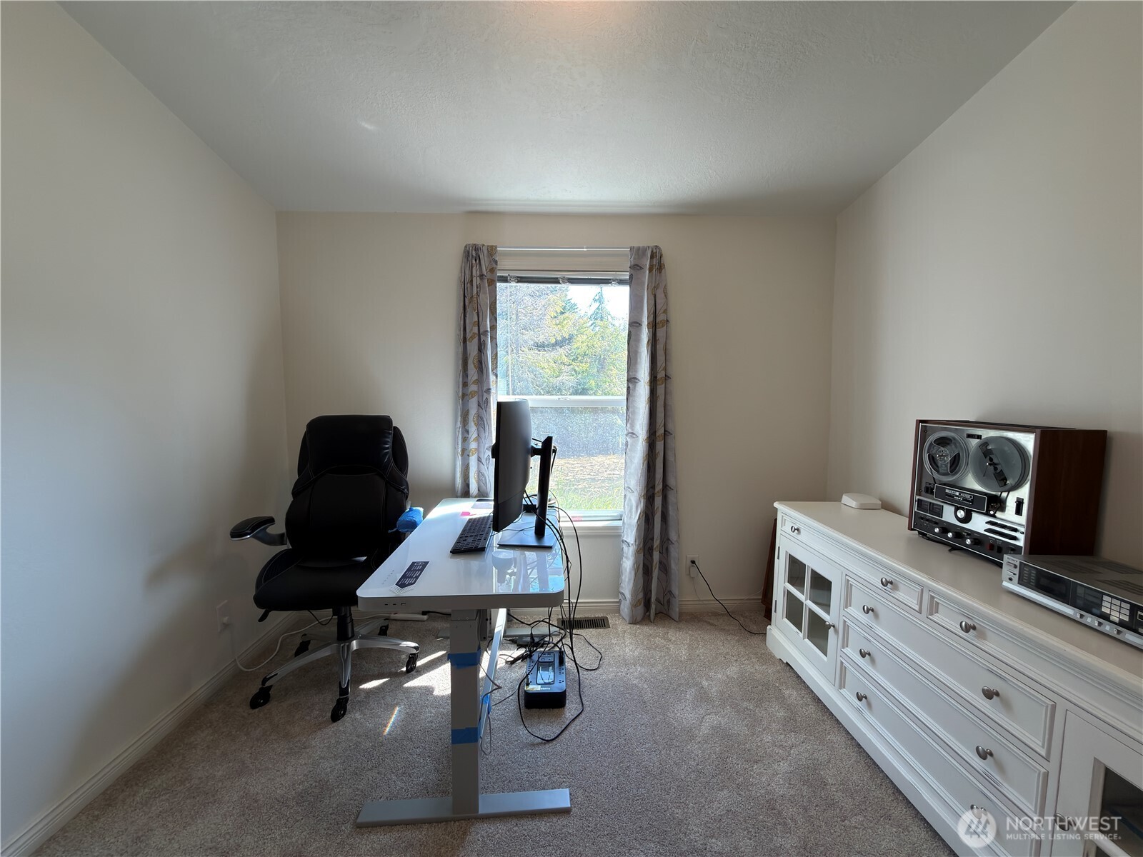 160 Sea Lawn Drive Property Photo 17