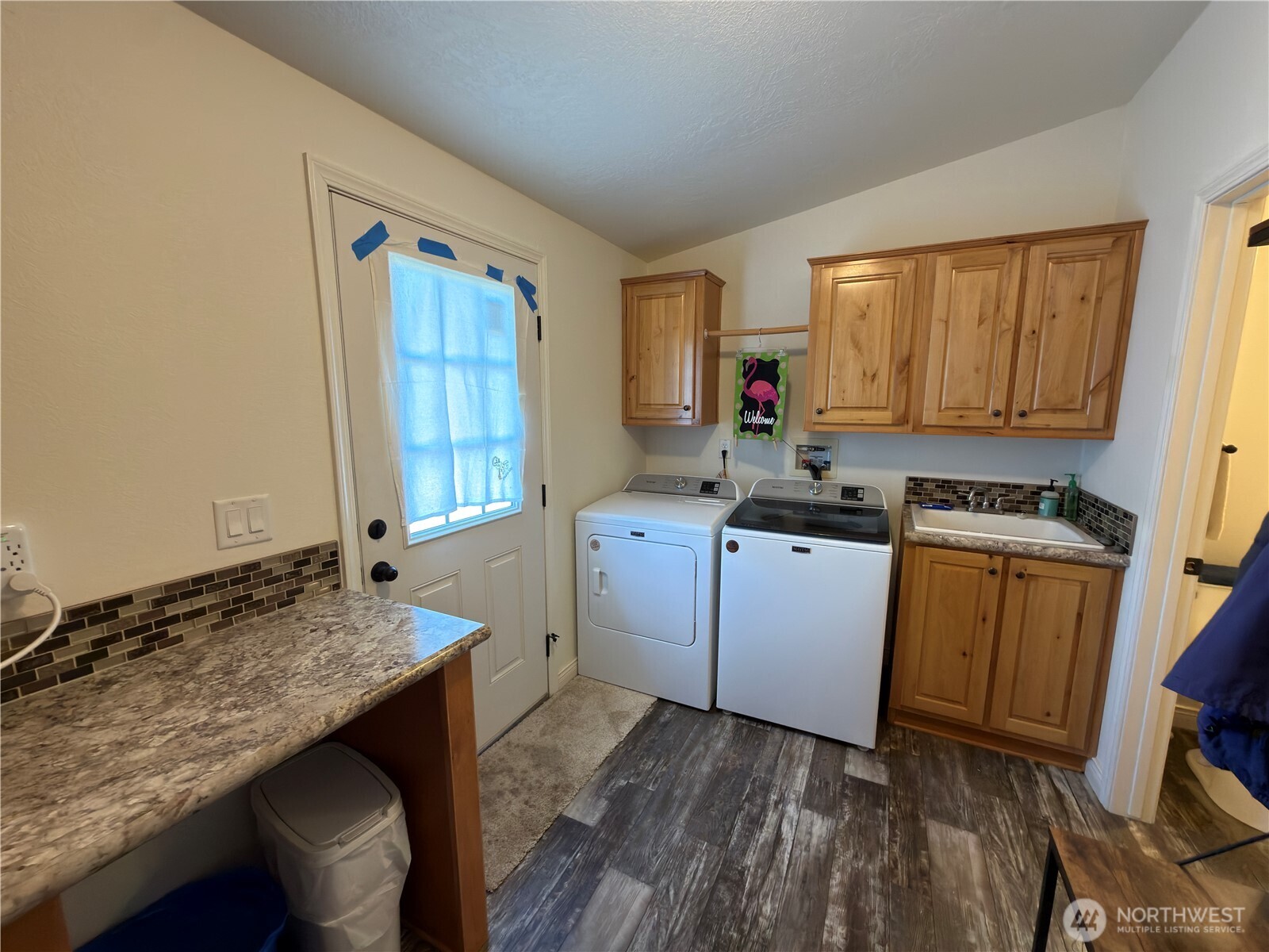 160 Sea Lawn Drive Property Photo 18