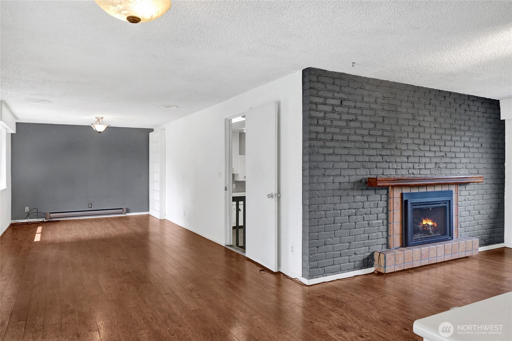 875 Adelia Street Property Photo 6