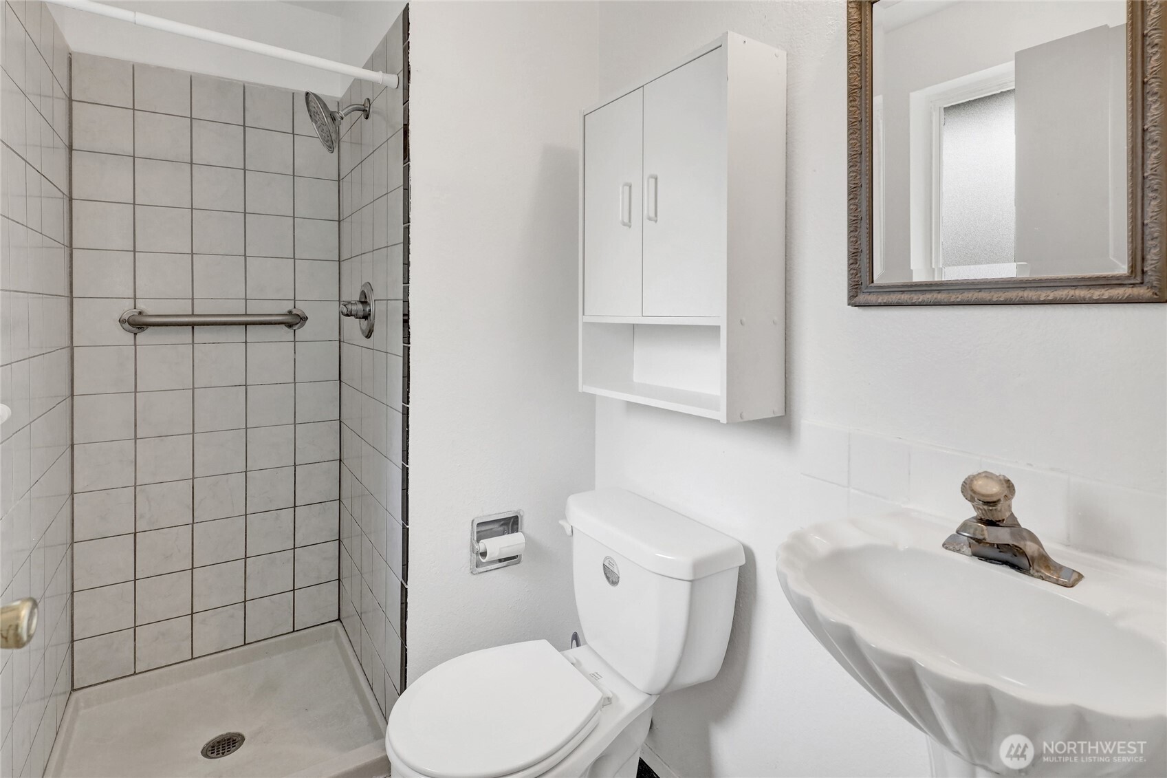 875 Adelia Street Property Photo 16