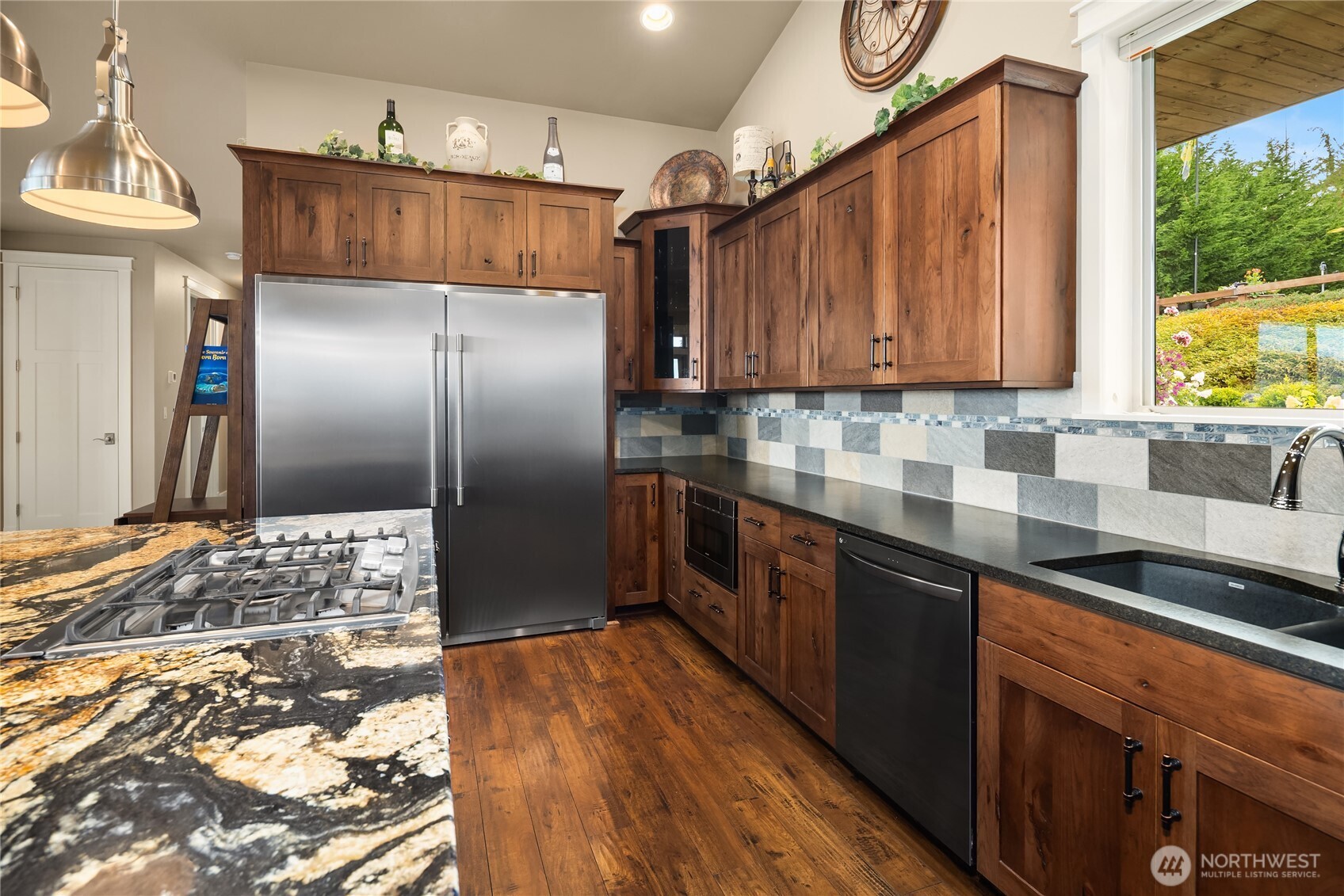 698 Streamside Drive Property Photo 15