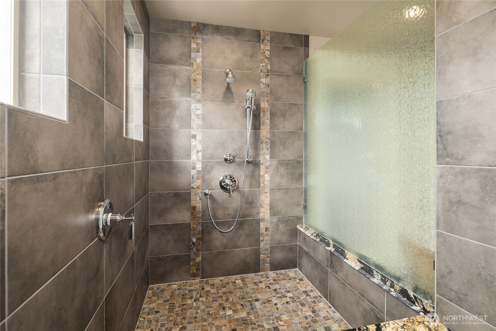 698 Streamside Drive Property Photo 21