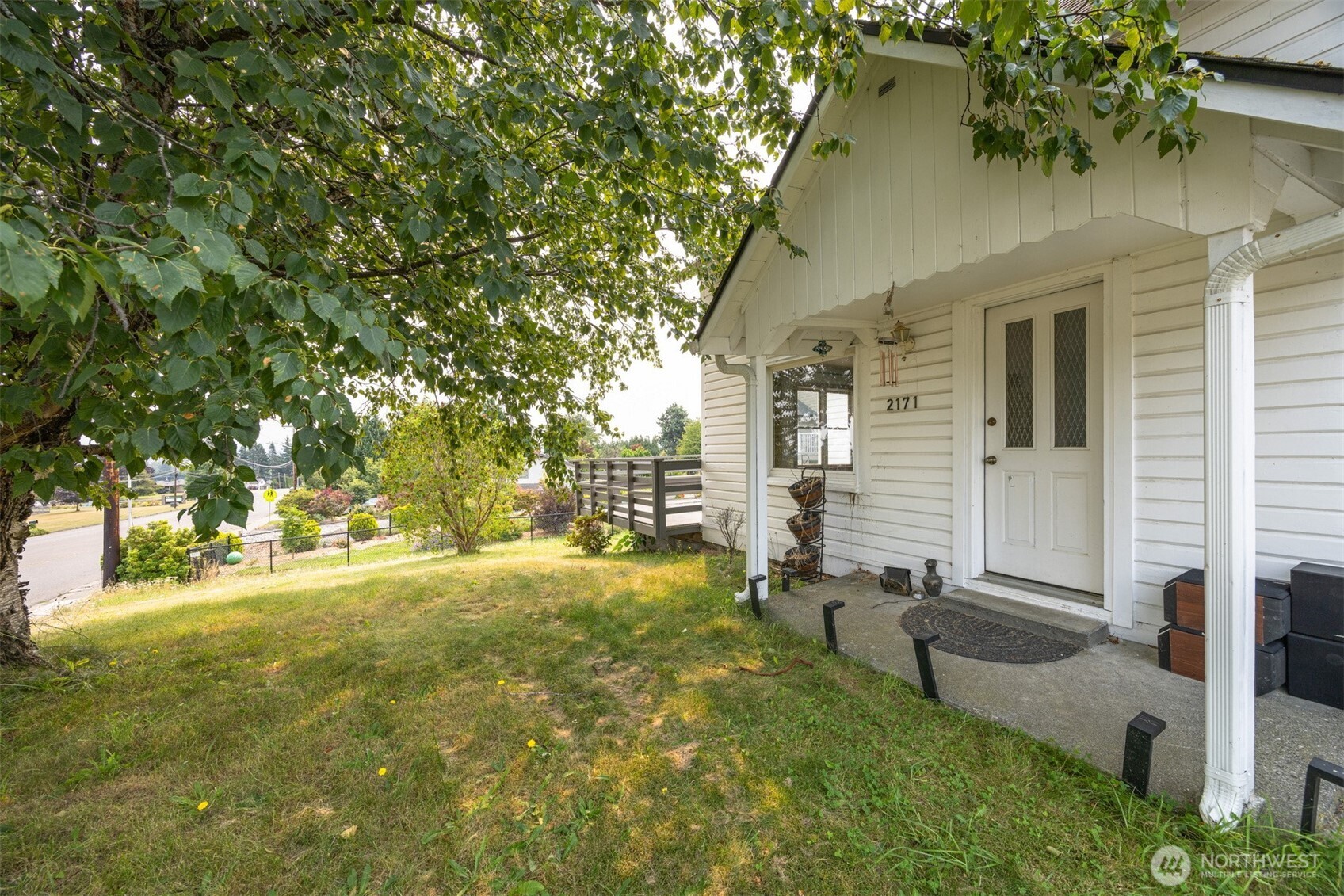 2171 Gardiner Drive Property Photo 1