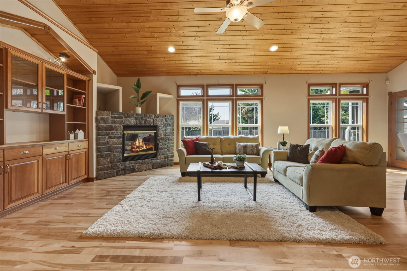 9315 Milburn Loop Property Photo 6