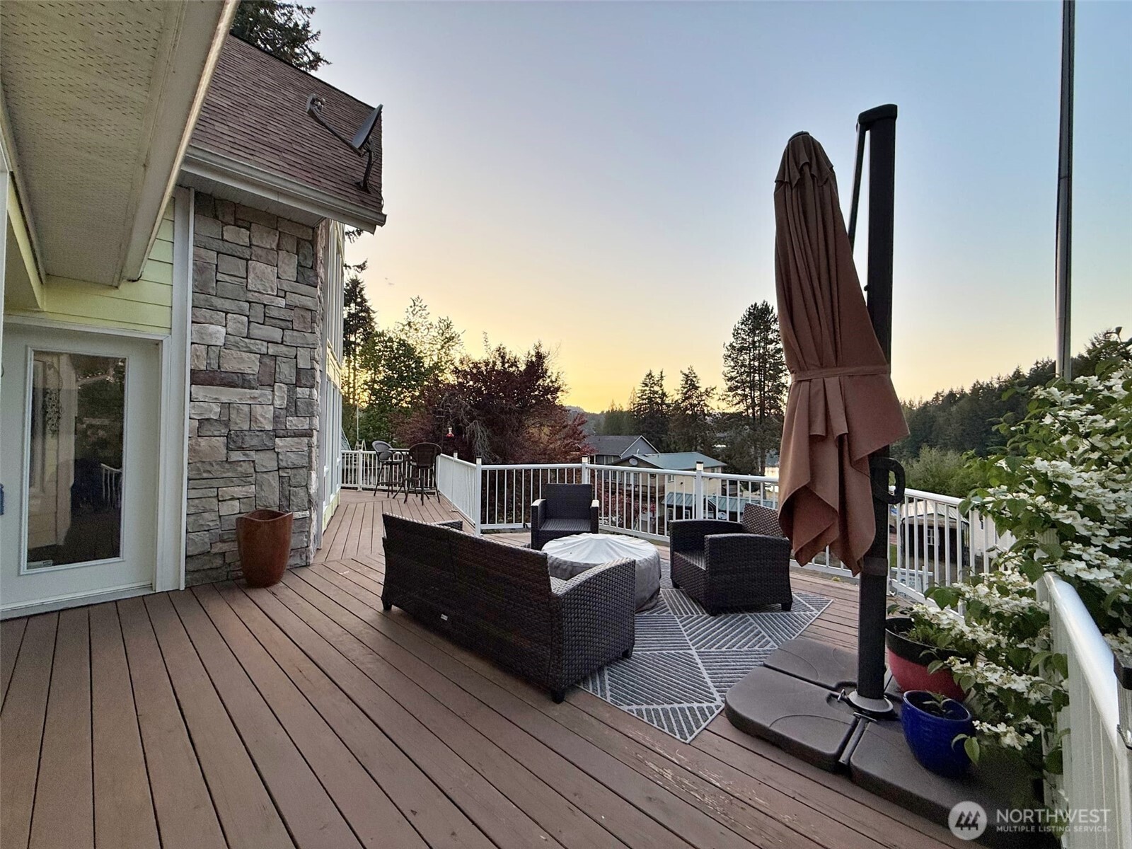 103 Lakeside Drive Property Photo 16
