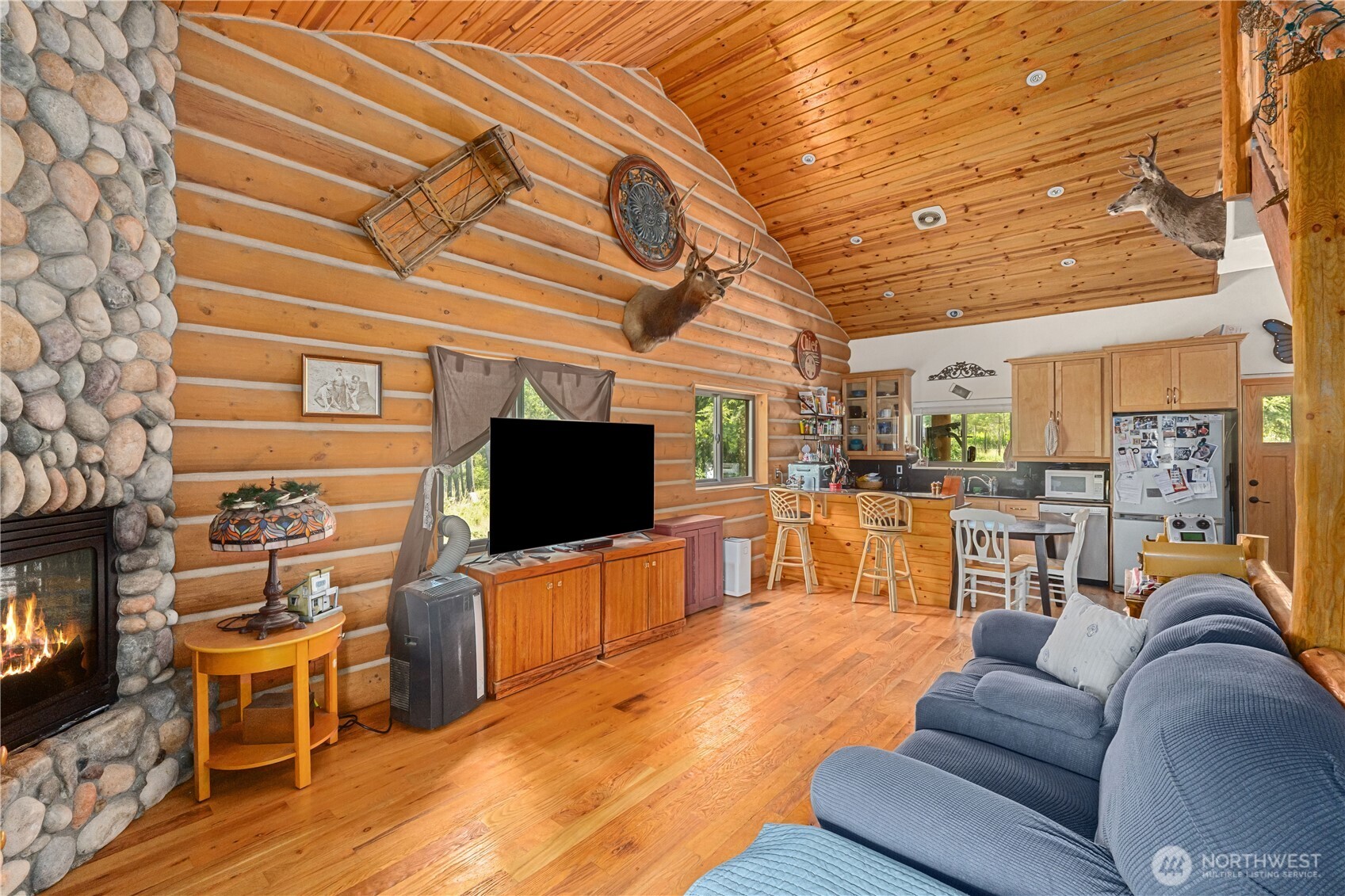 3733 V Sand Creek Road Property Photo 12