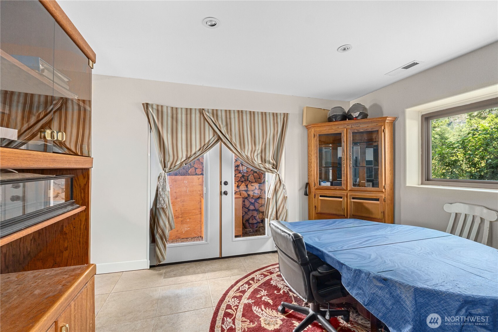 3733 V Sand Creek Road Property Photo 18
