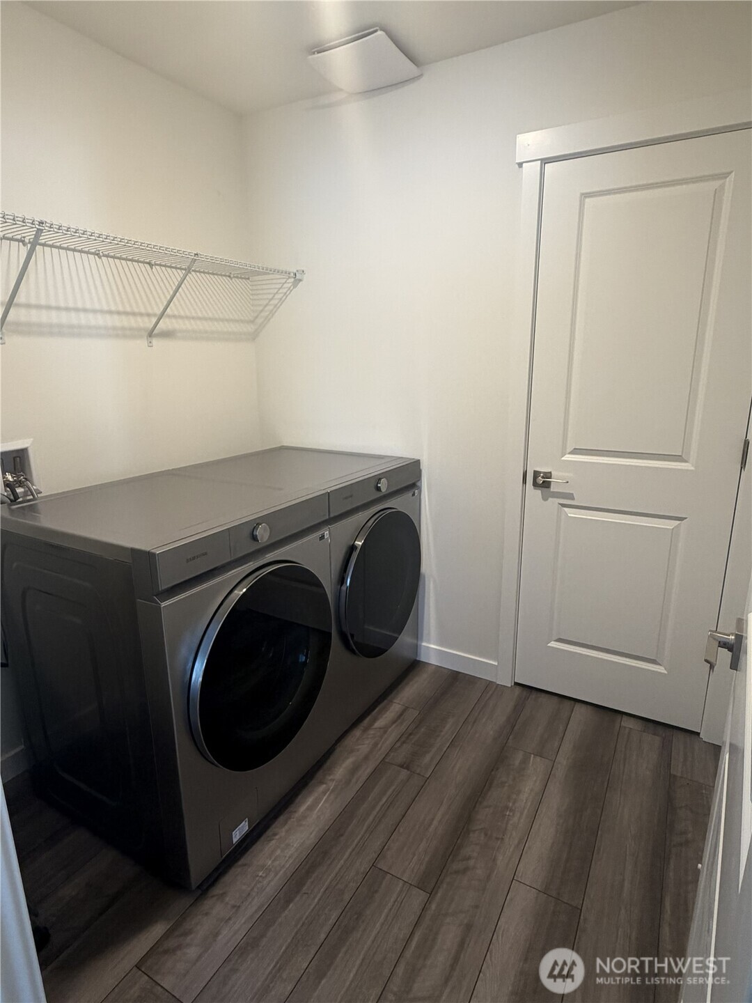 8912 48th Place Ne Property Photo 17