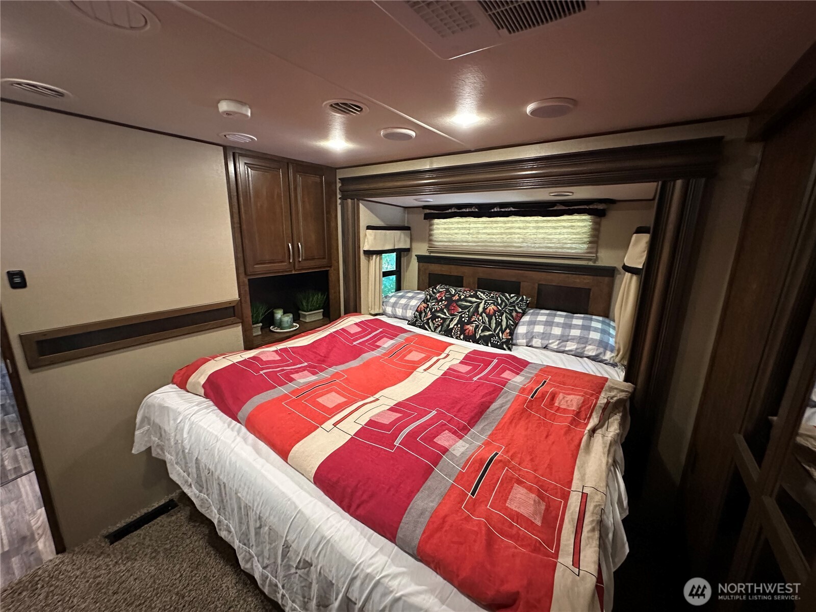 45264 Nesika Trail Property Photo 11